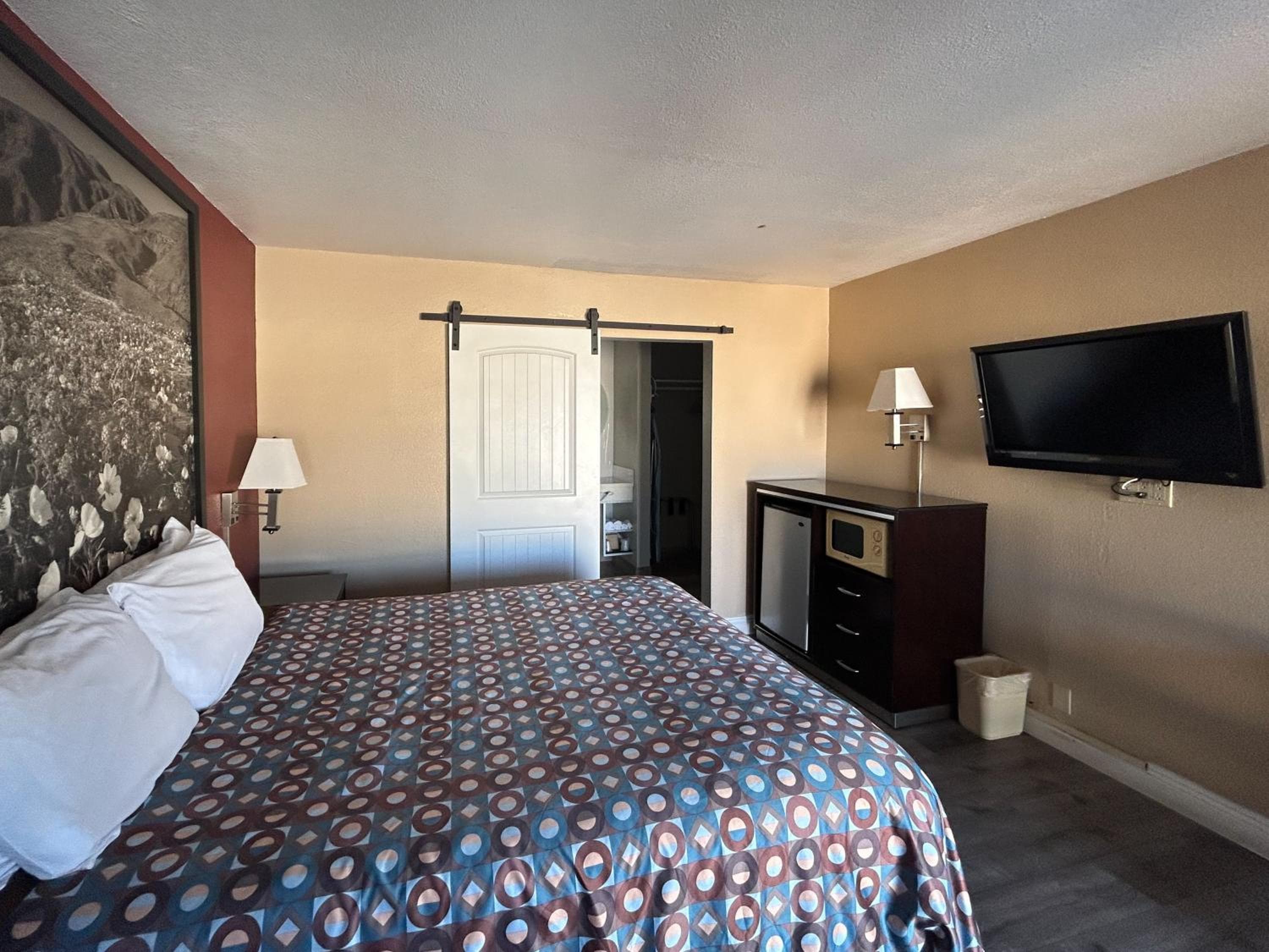 Motel 6 Pasadena, CA Old Town Pasadena Area