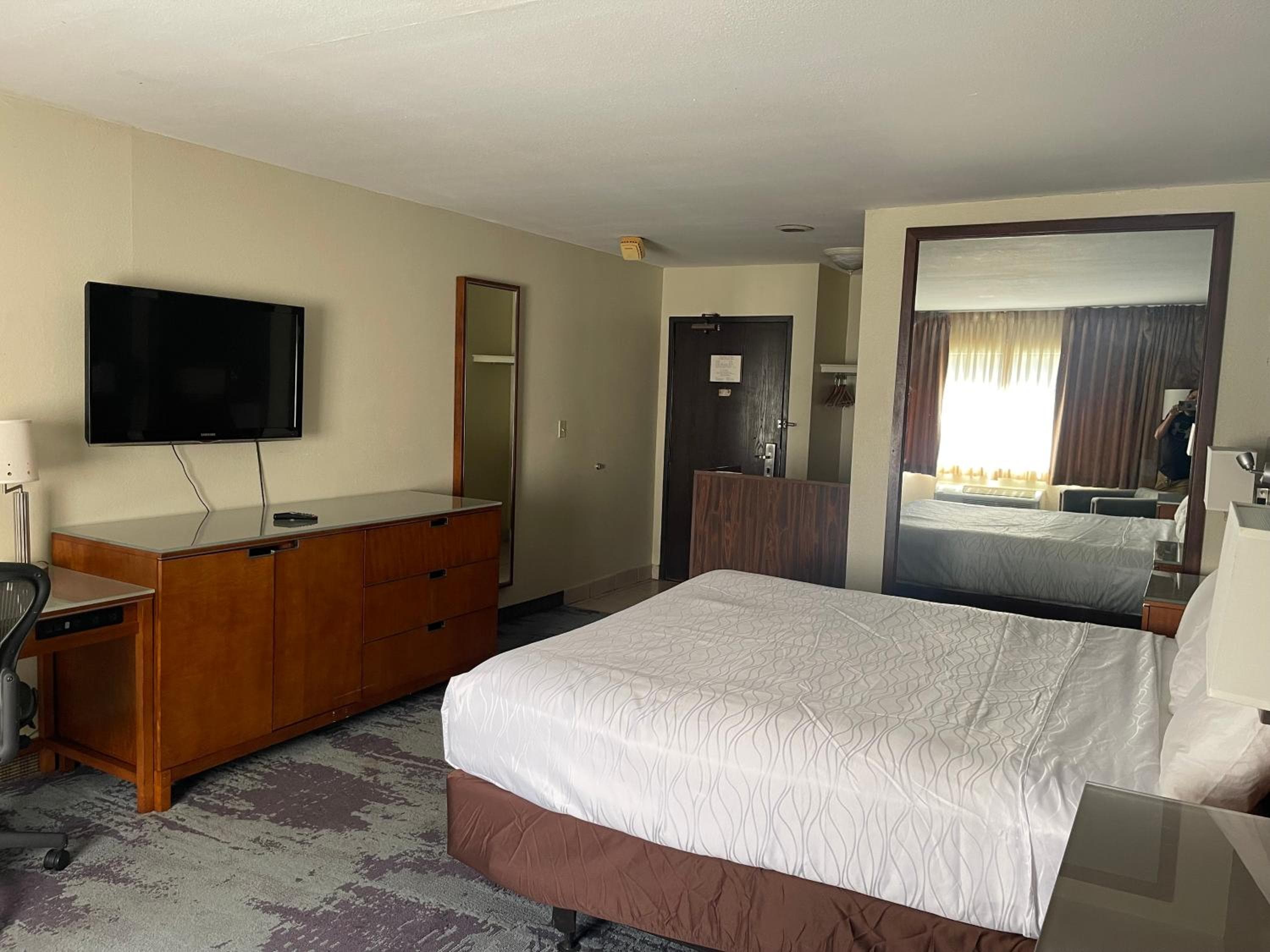 Portside Inn & suites