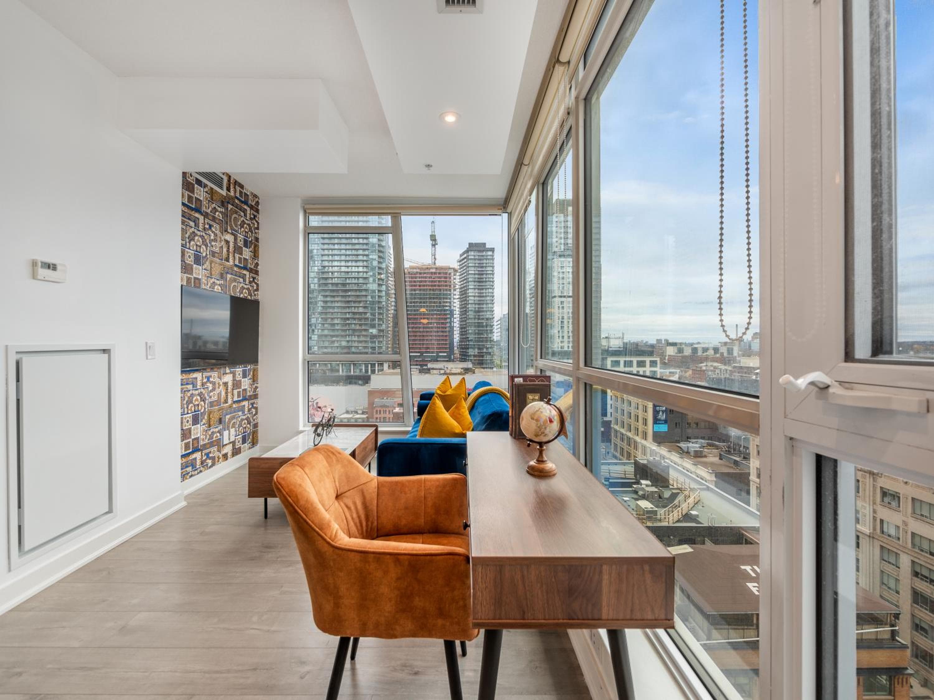 Boutique Vista Two Bedroom Suite - Toronto's Entertainment District