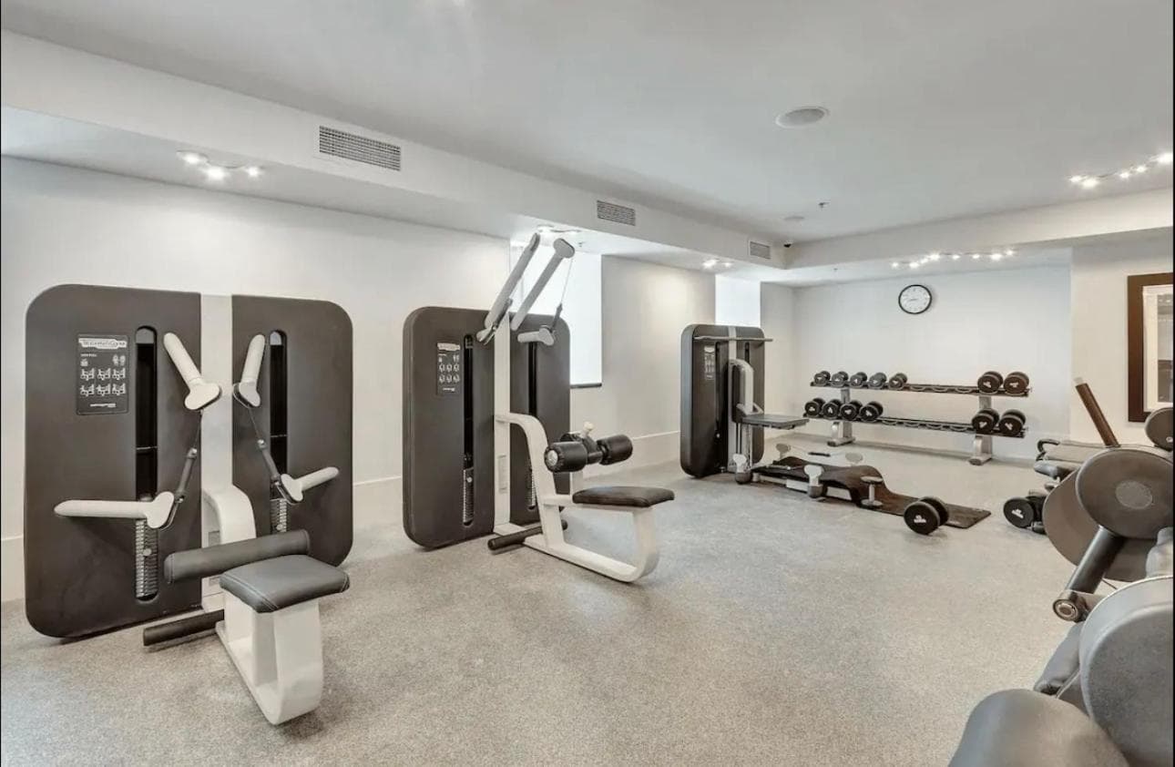 Brickell Arch Residences Free Parking by Palermo Home Miami