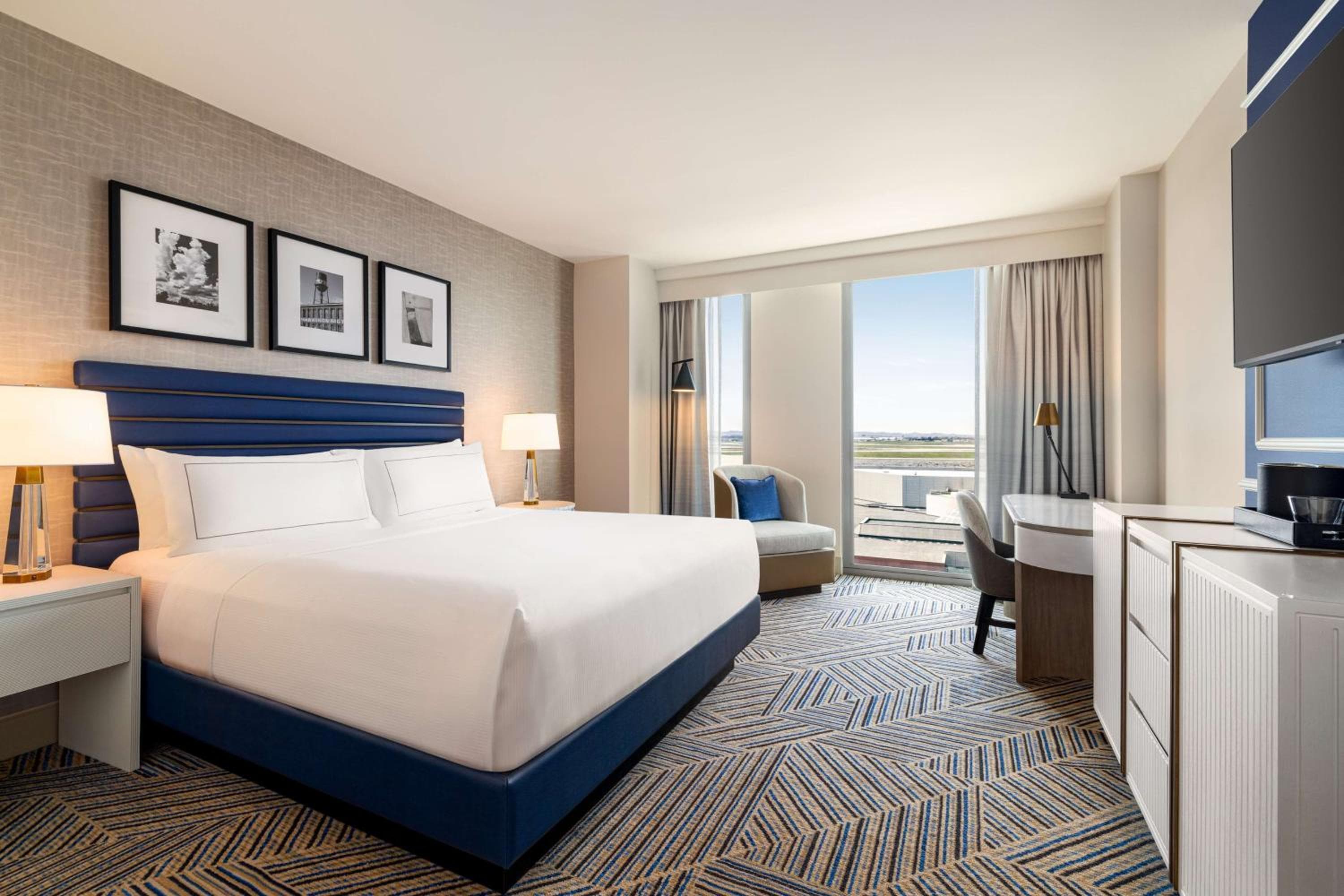 Hilton BNA Nashville Airport Terminal