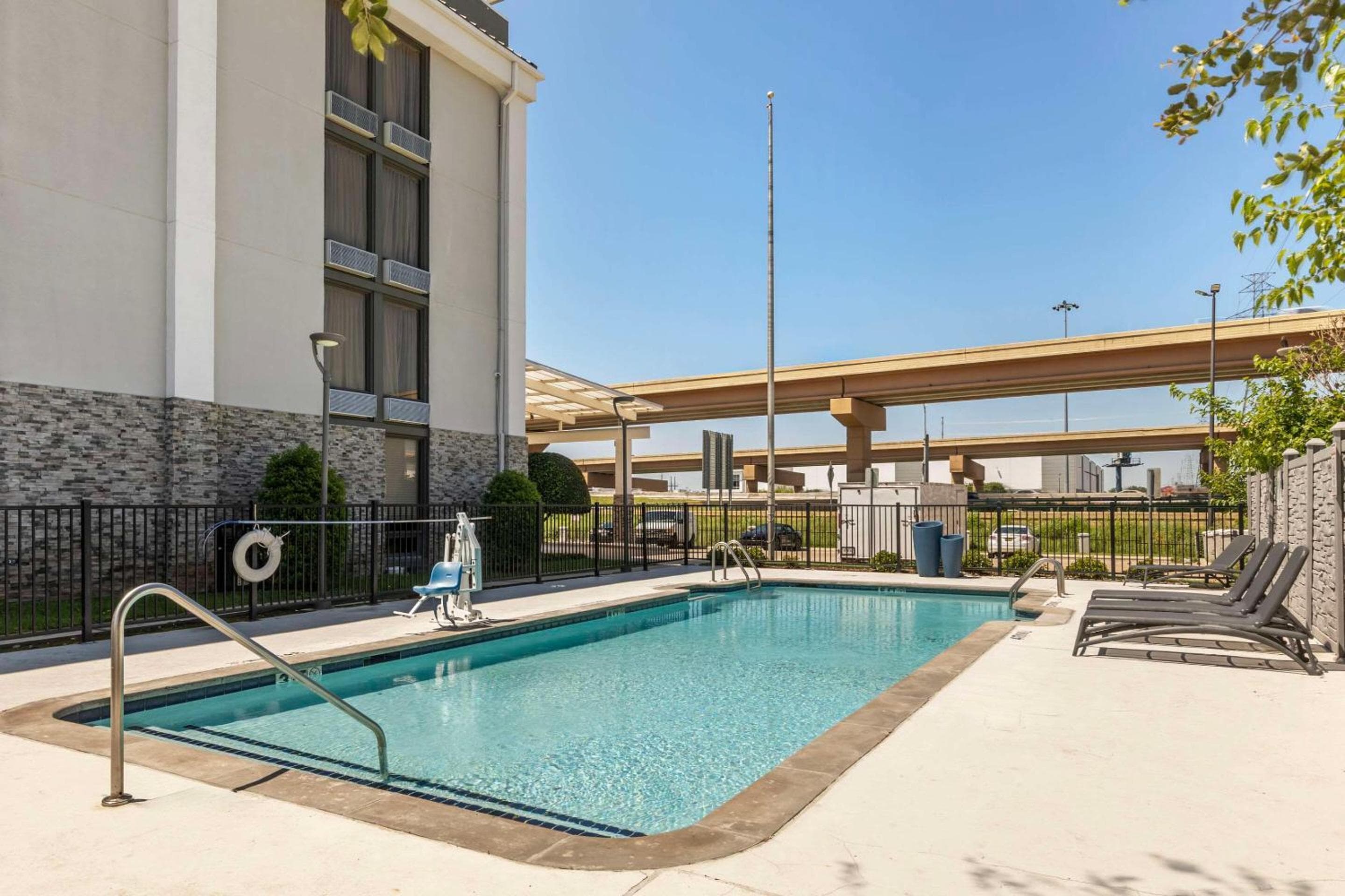 Comfort Inn Dallas North Love Field Airport