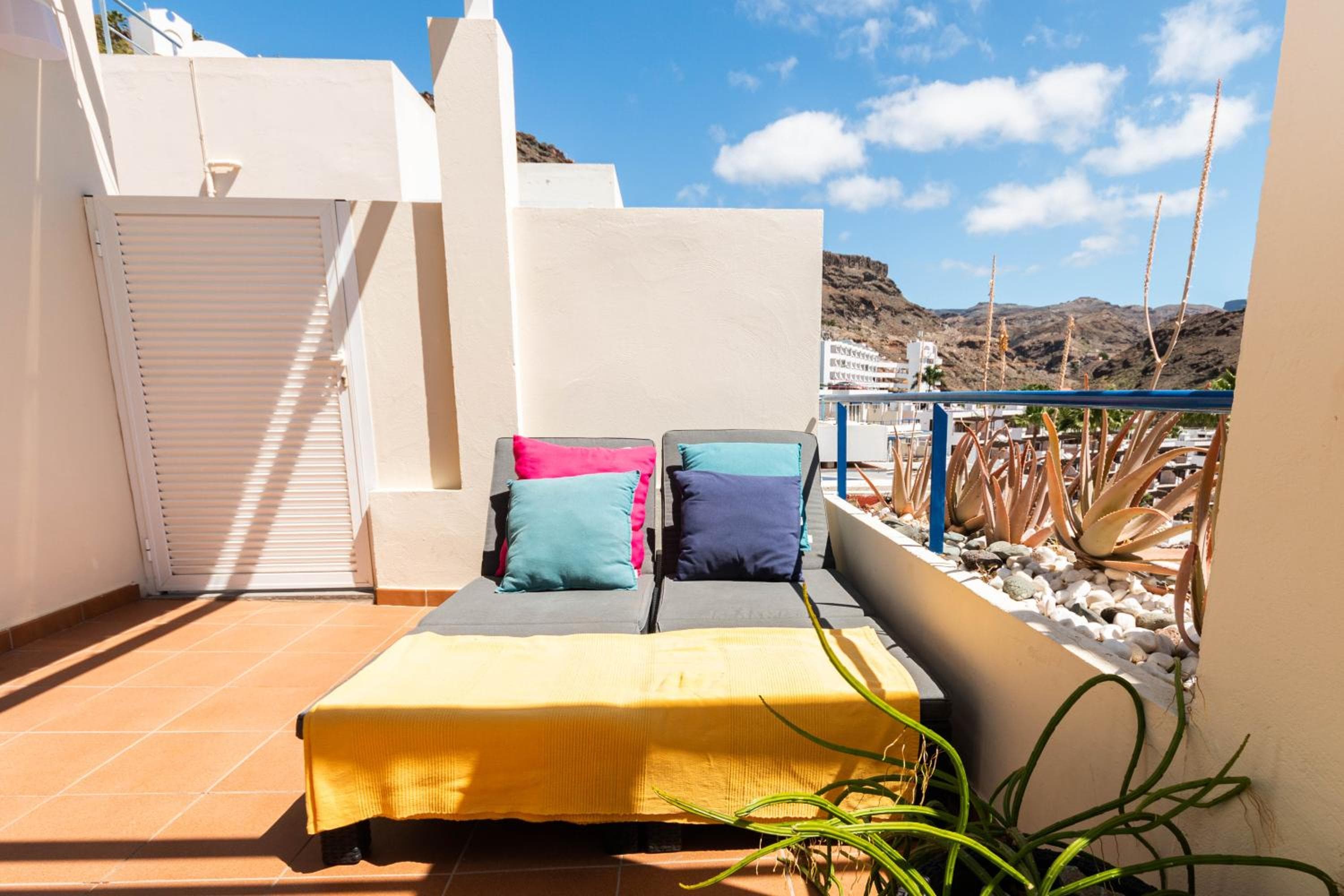 Mira Sunshine Suite