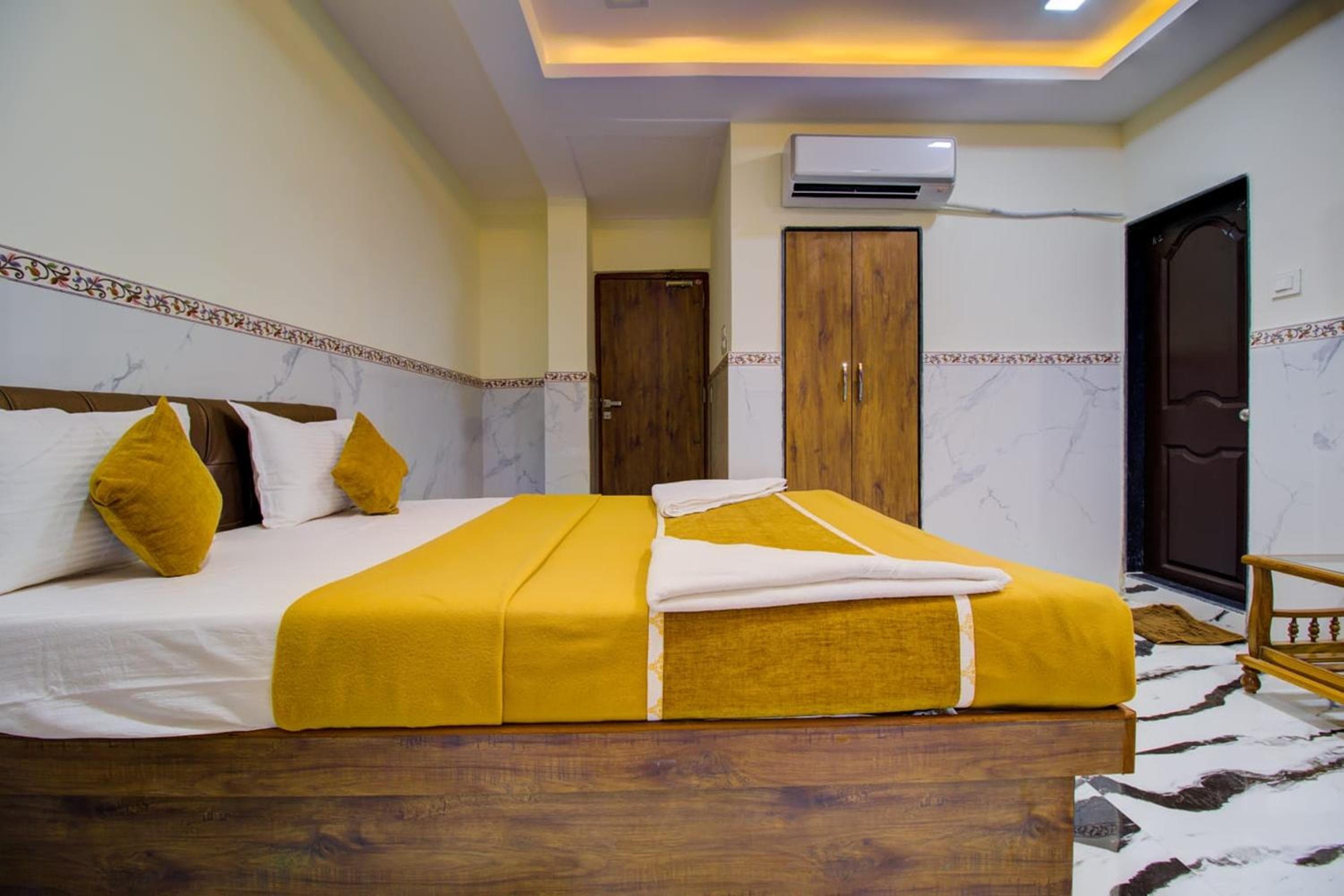 Hotel Sai Bansi Residency, MIDC Industrial Area, Turbhe, Navi Mumbai