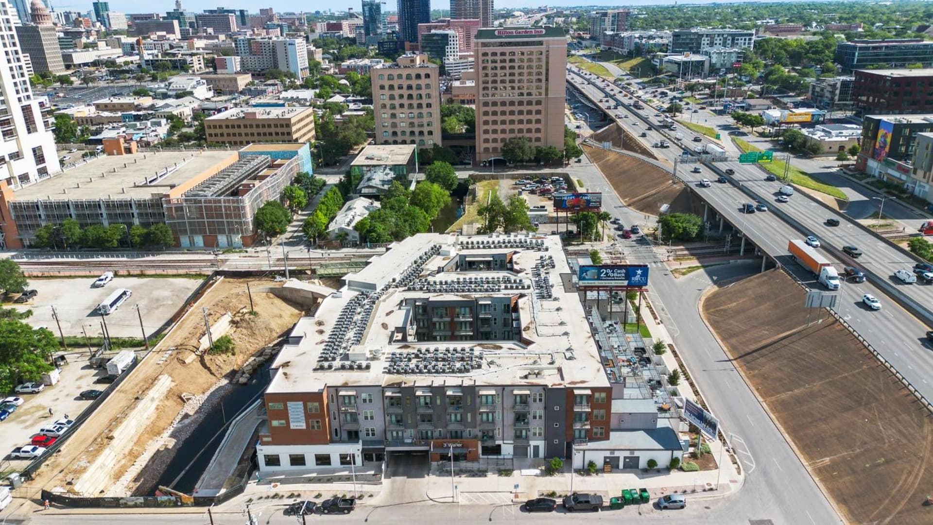 Placemakr Austin Downtown, Apartments by Hilton