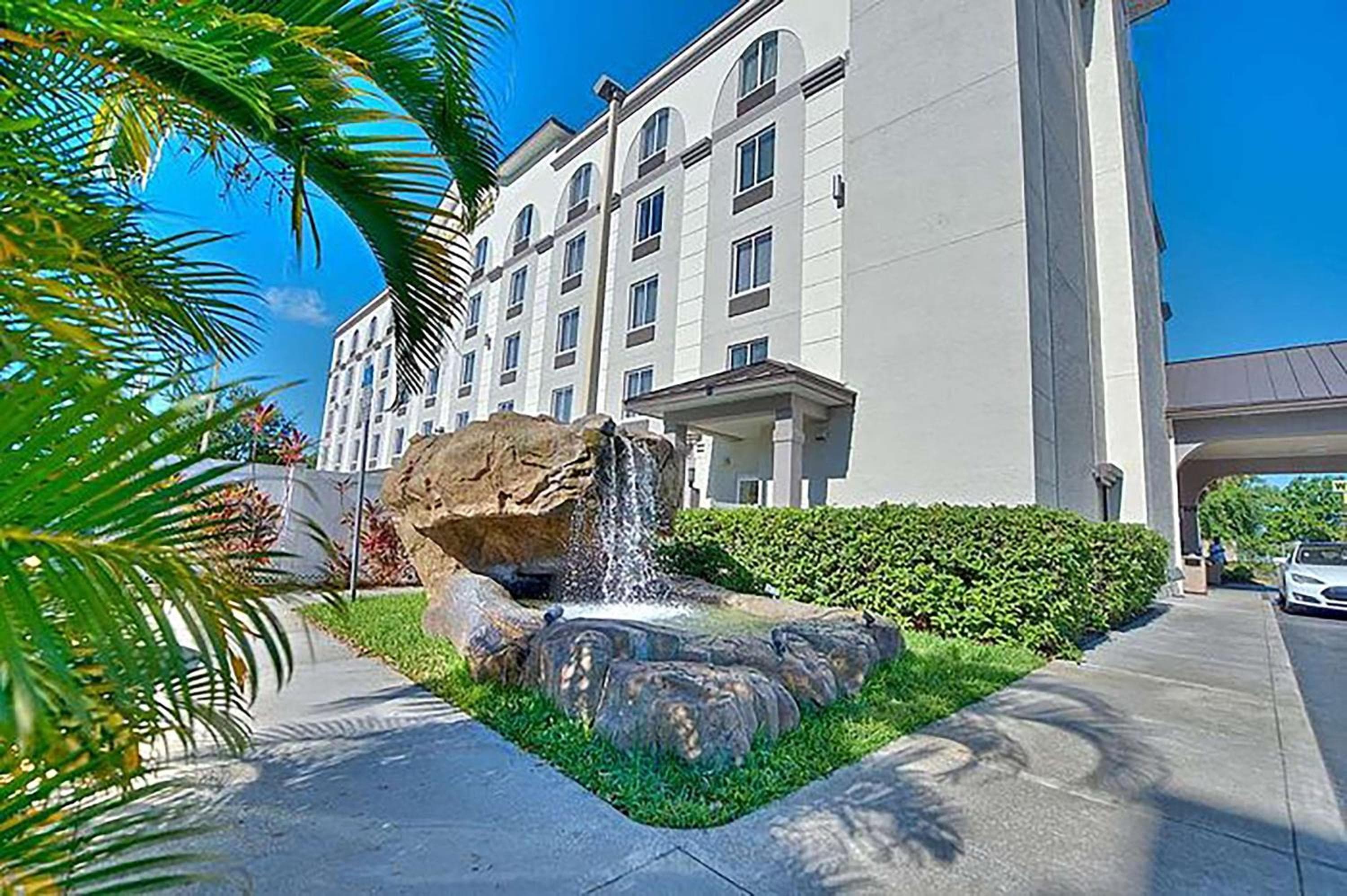 Sonesta Essential Orlando Airport