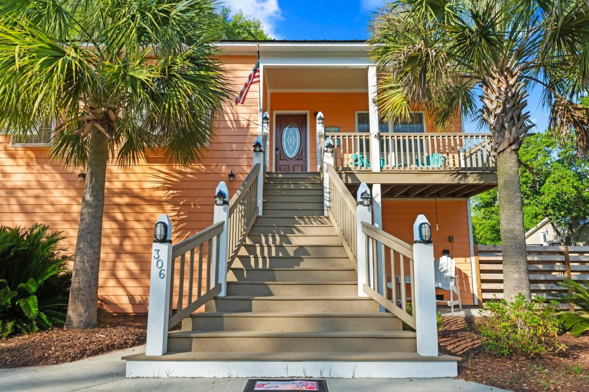 Spectacular Beach House! Arcade Games & Hot Tub! Sleeps 12!