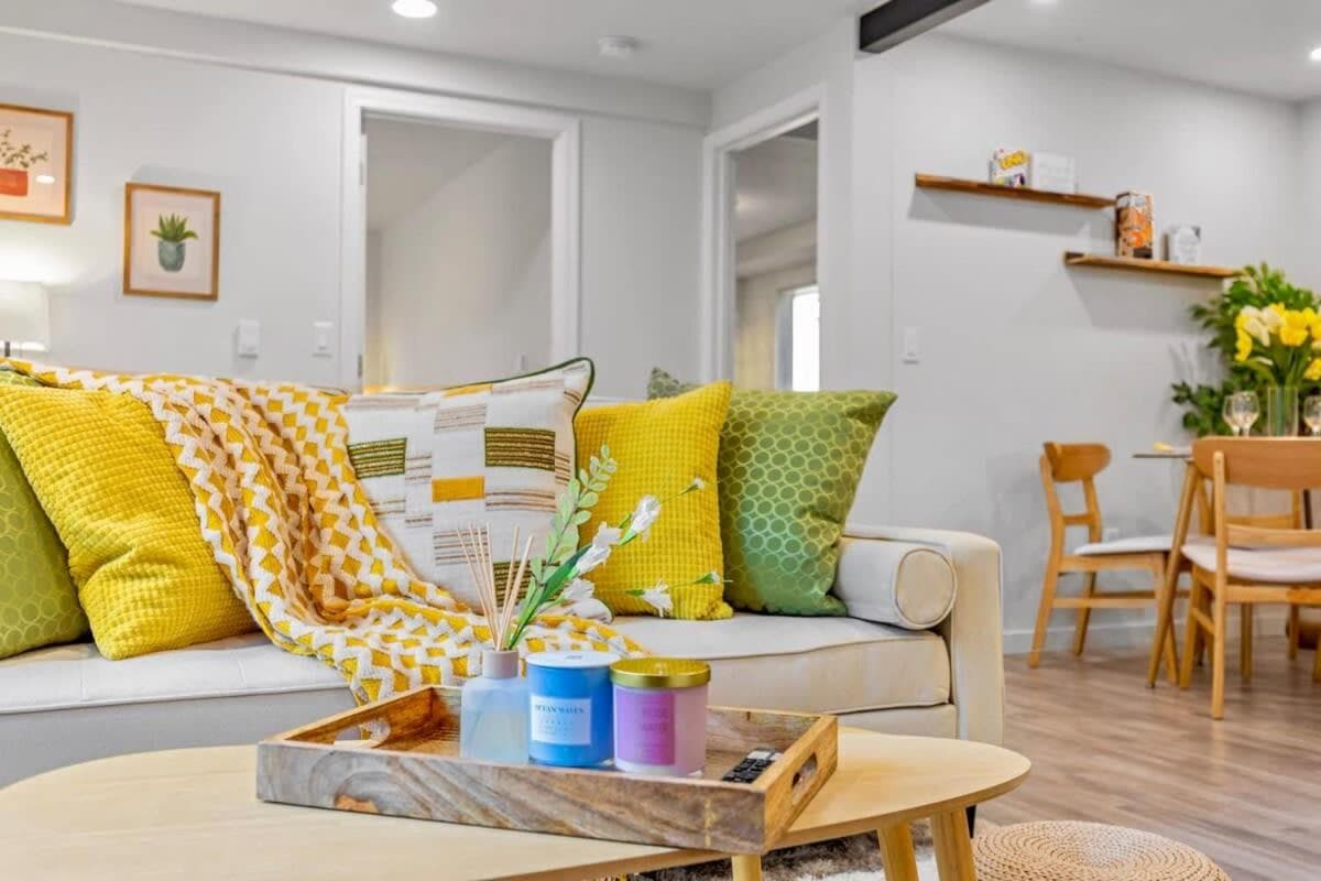 Secret & Cozy Renovated Cottage Near Costco I99
