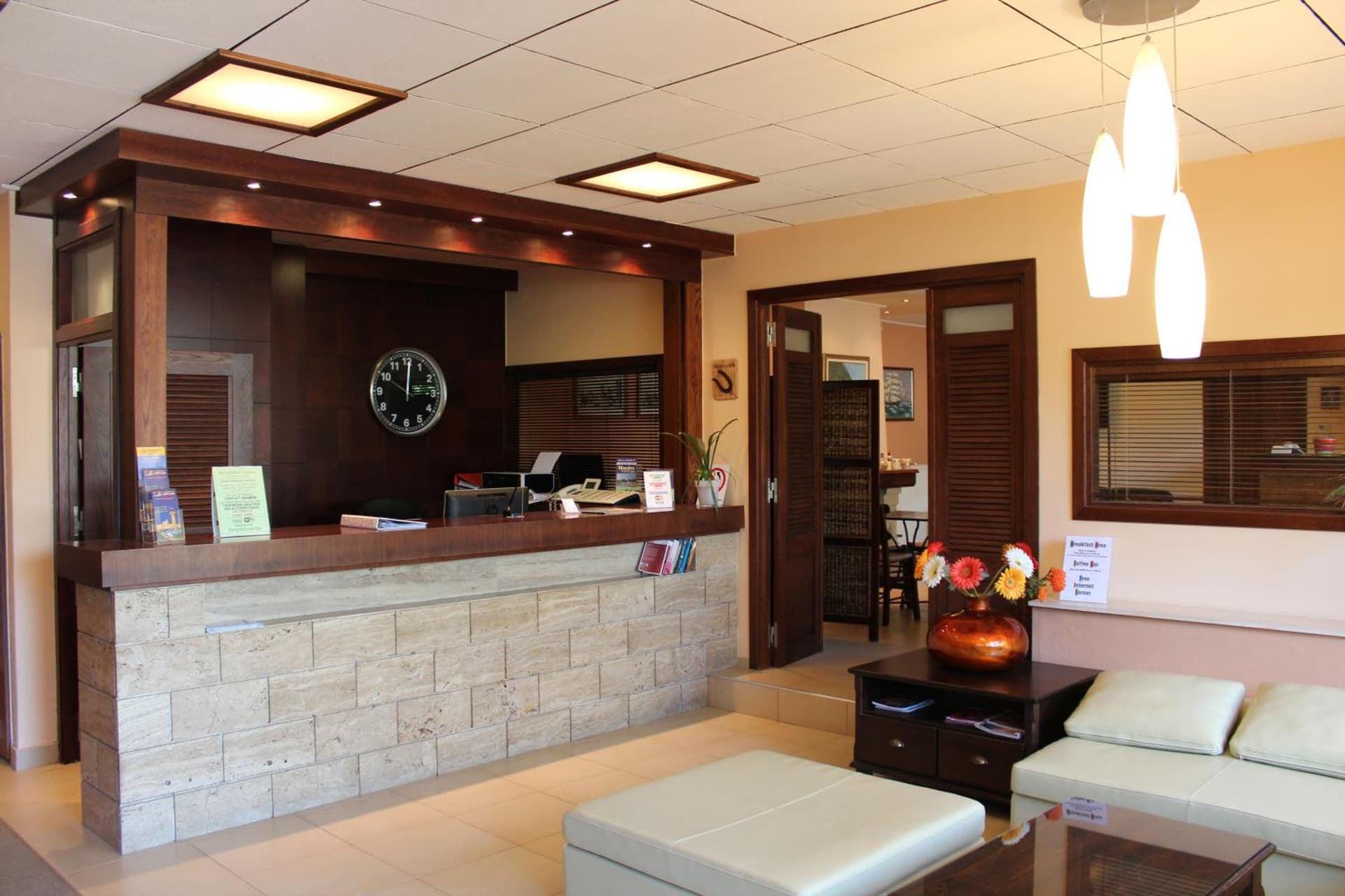 Philoxenia Hotel & Studios