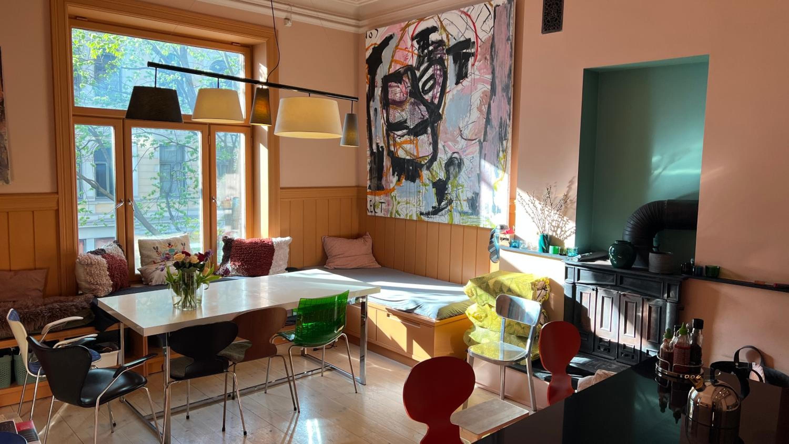 Elegant & Quiet Apartment in Historic House - Prime Location in Oslo West