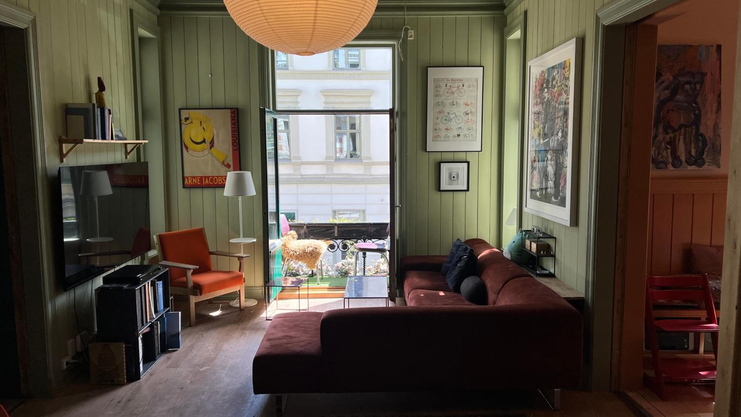 Elegant & Quiet Apartment in Historic House - Prime Location in Oslo West