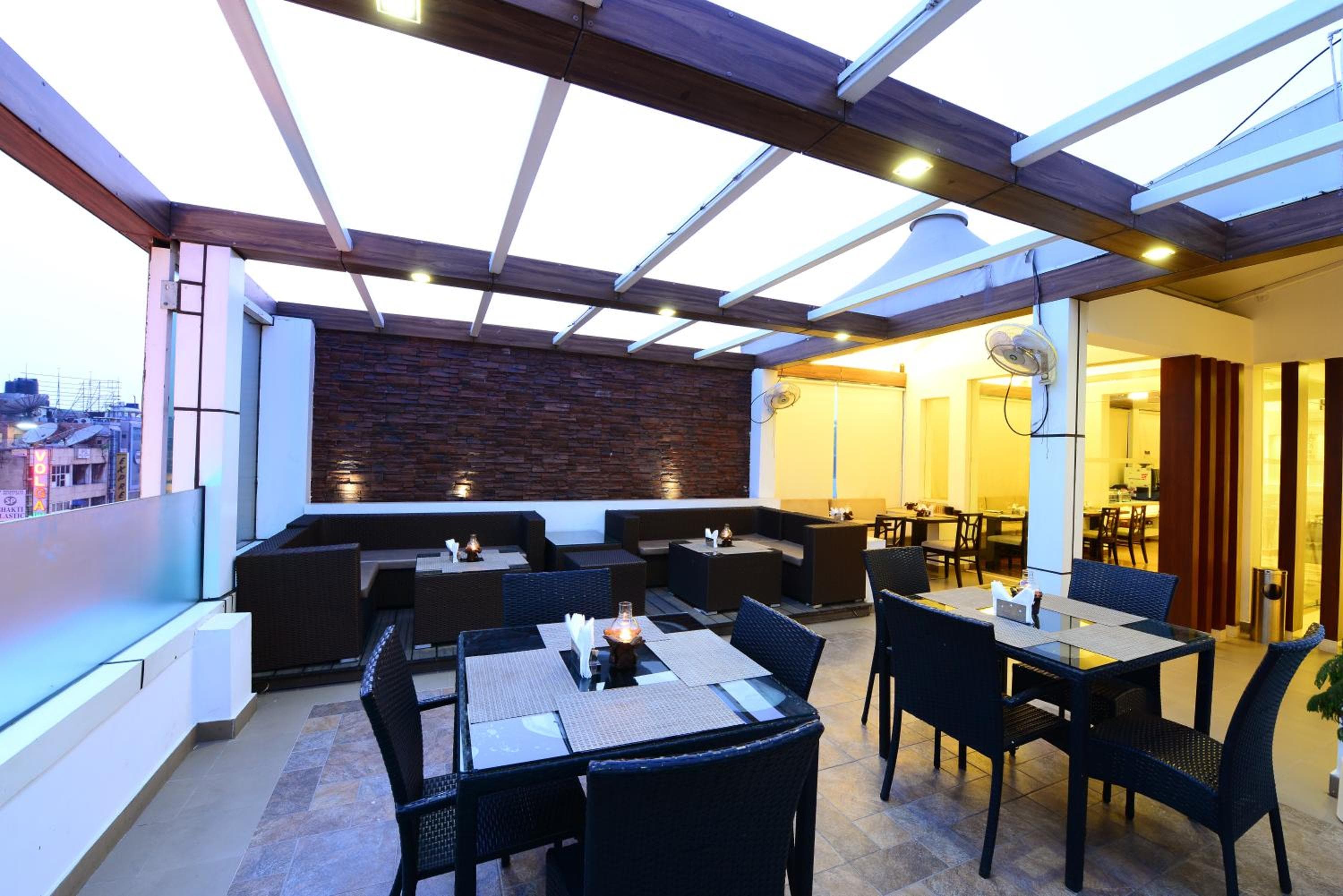 Hotel City Star, Near Connaught Place & New Delhi Railway Station, with Free Airport Pickup