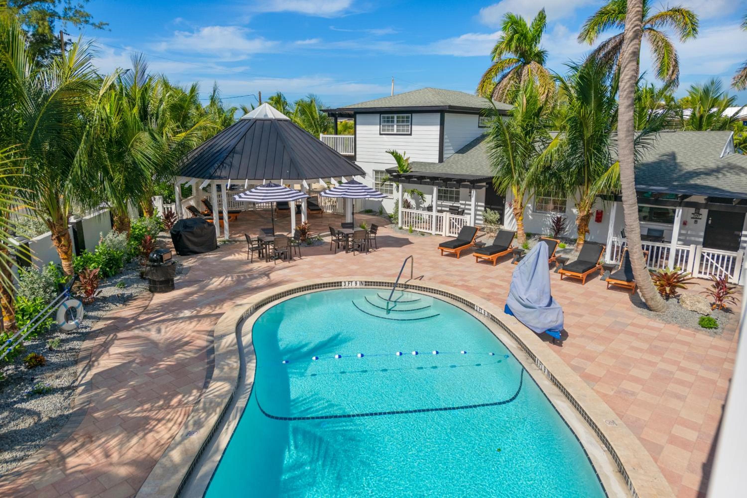 Tropic Isle At Anna Maria Island Inn