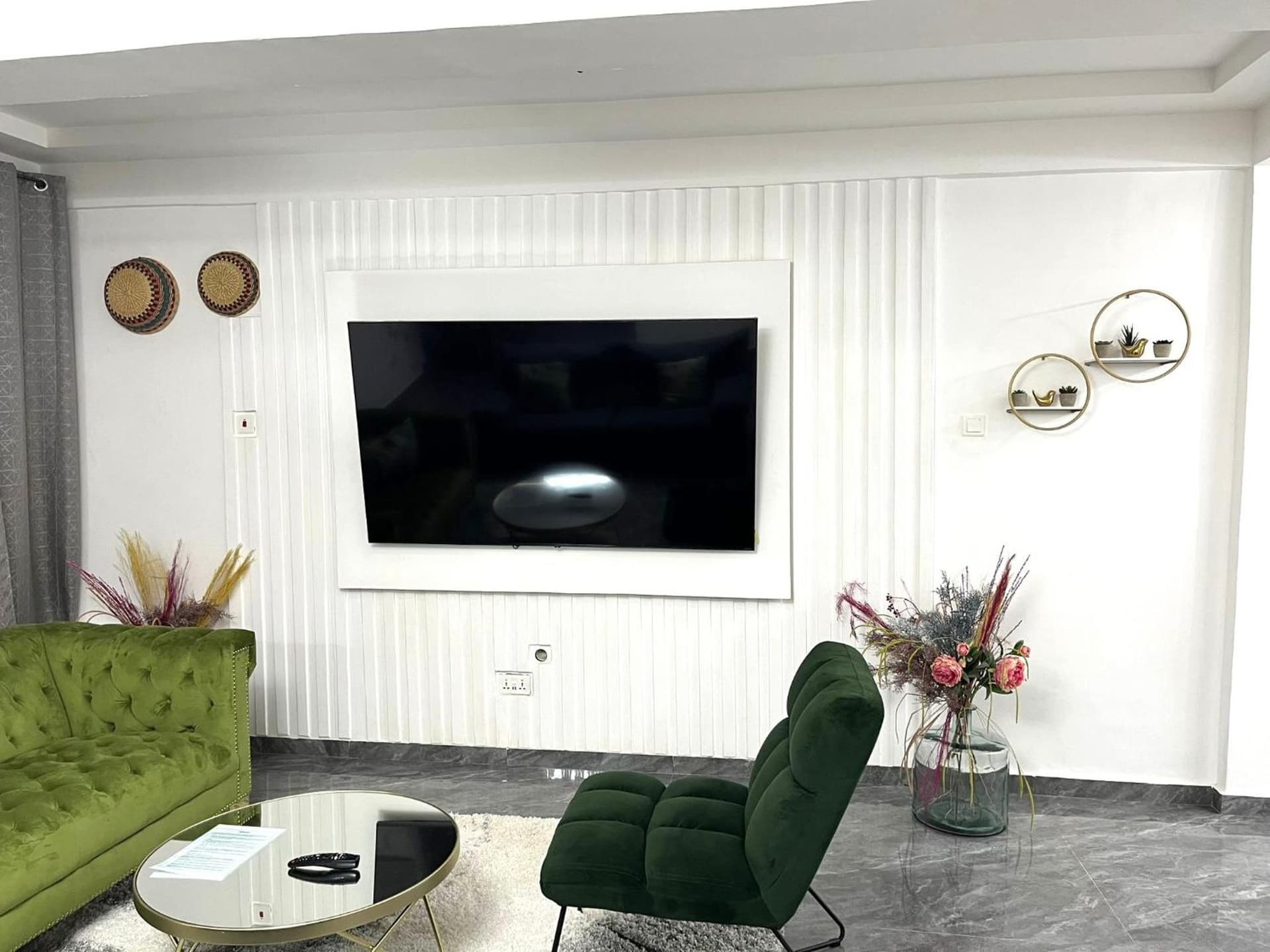 Luxury Apartment with Pool, McCarthy hill