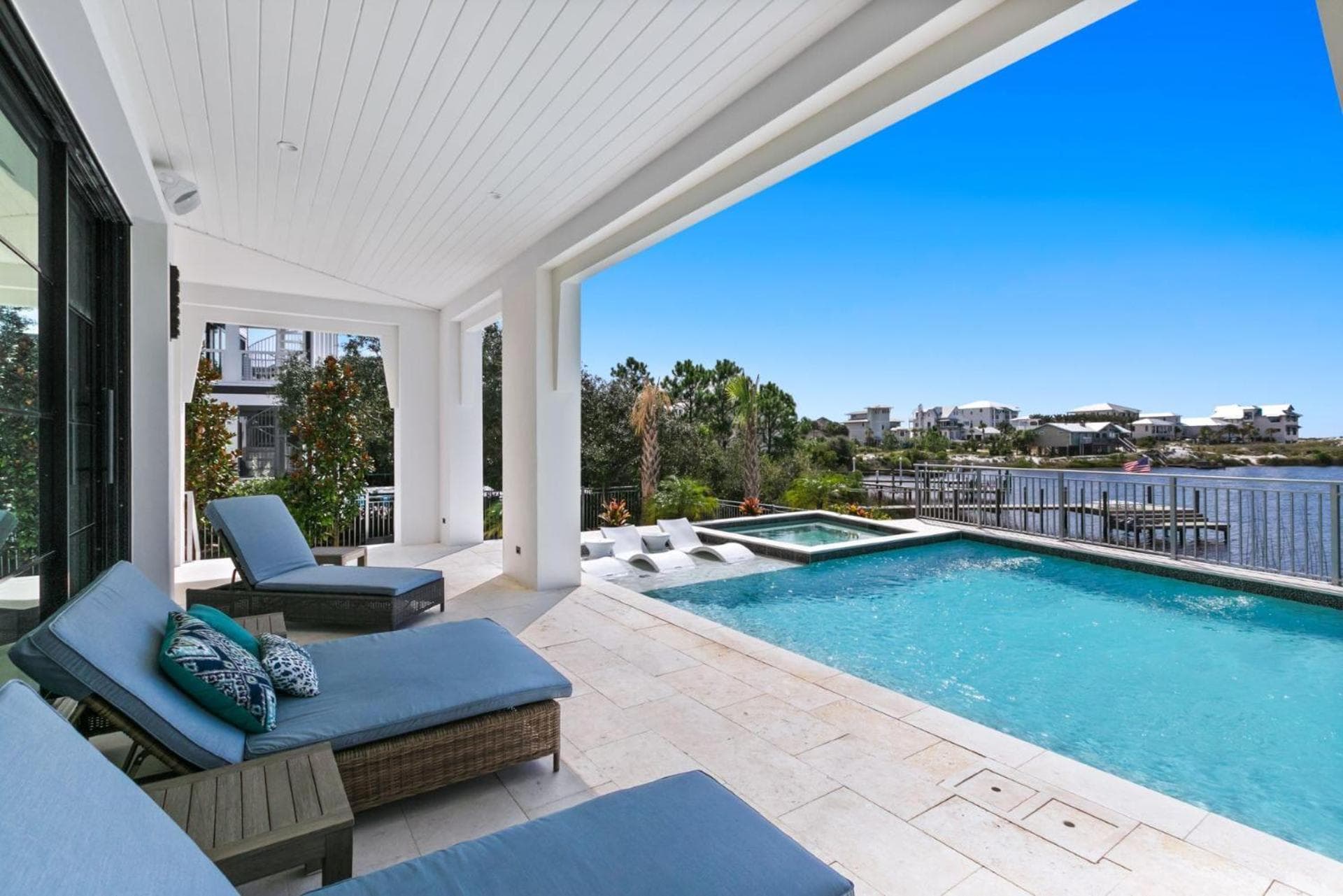 283 Lakeview Drive