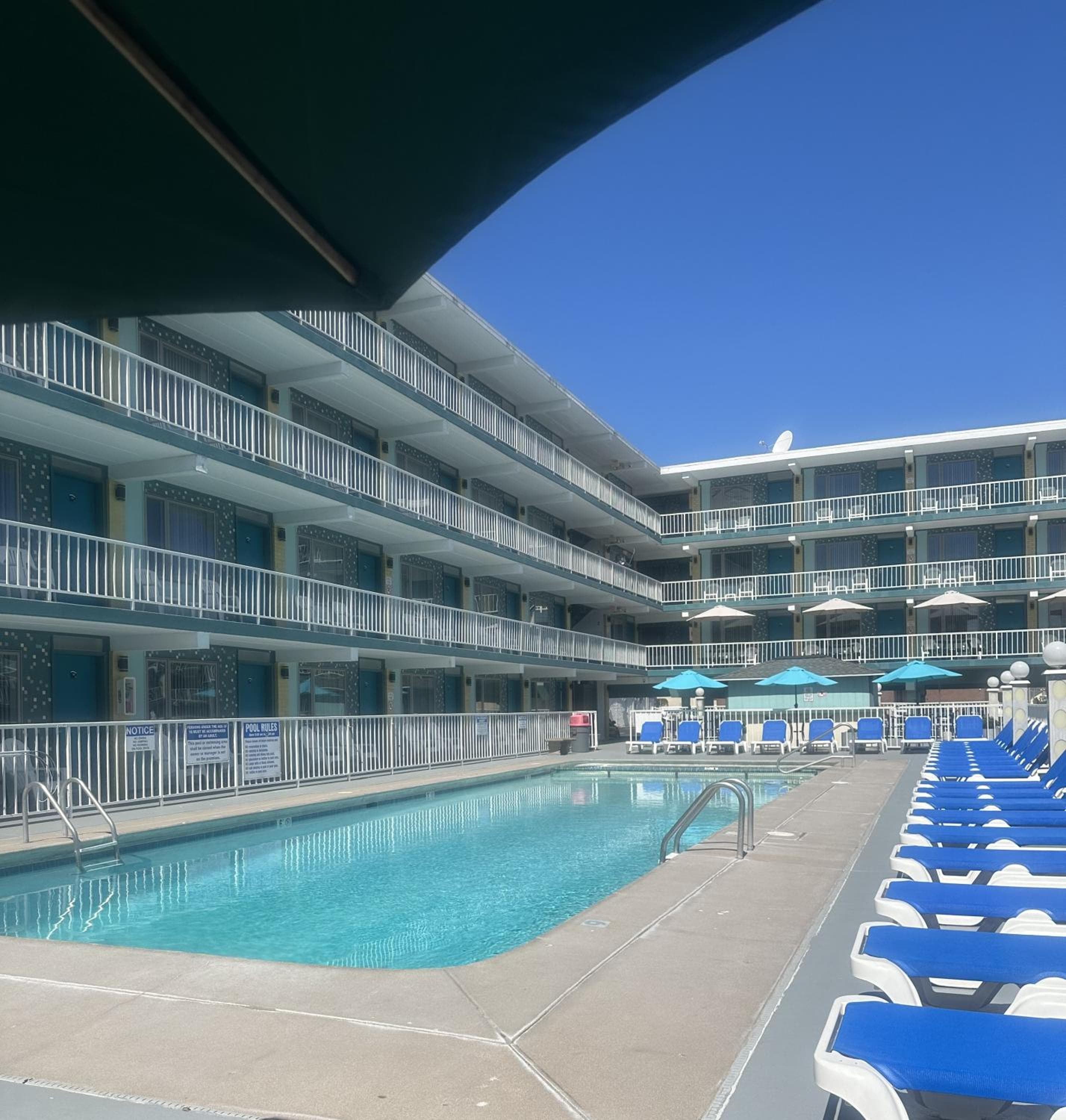 Royal Canadian Motel