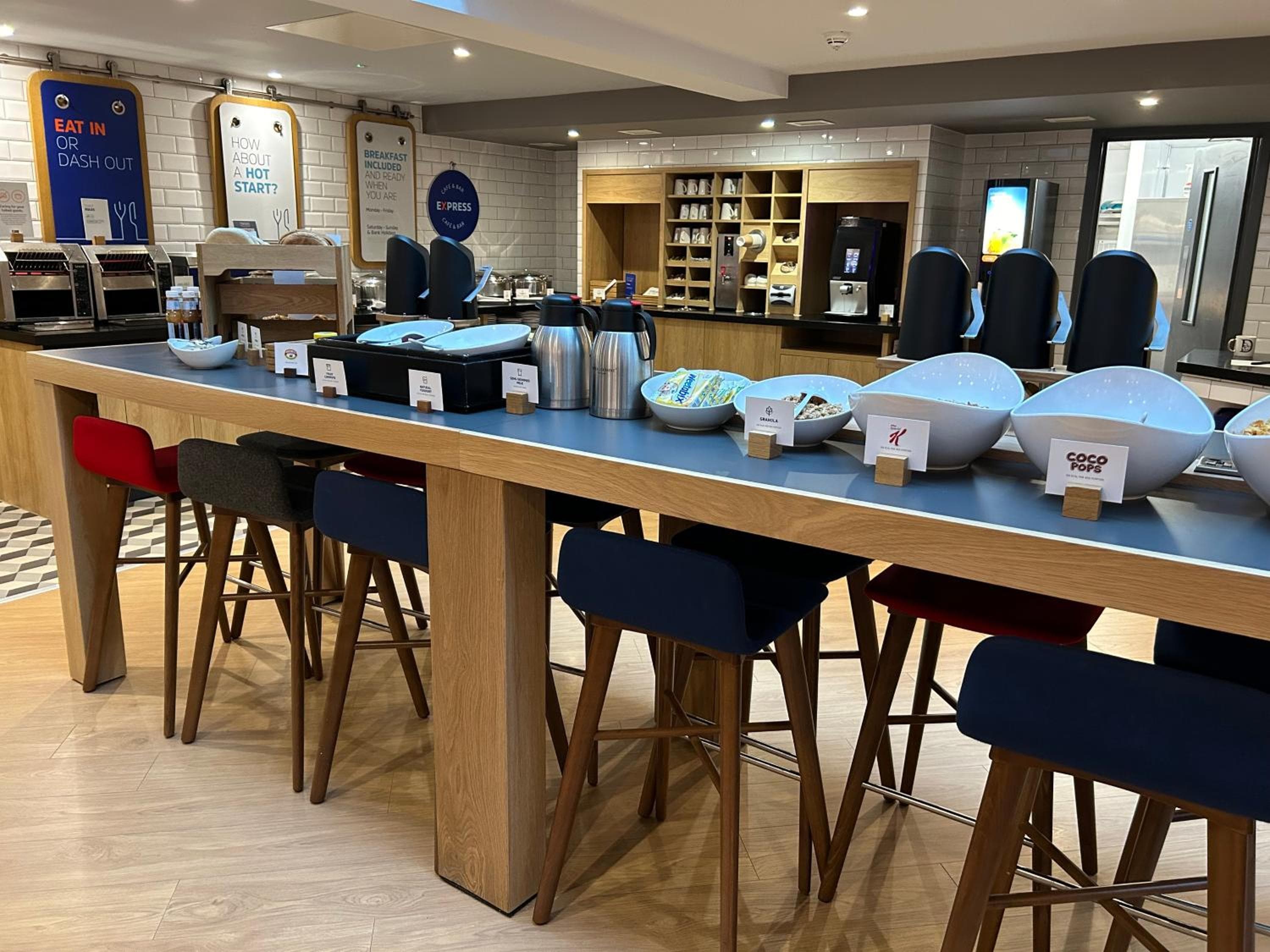 Holiday Inn Express Swindon City Centre by IHG
