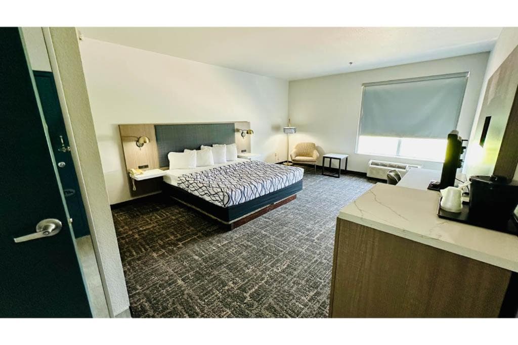 La Quinta by Wyndham Ft. Worth - Forest Hill, TX