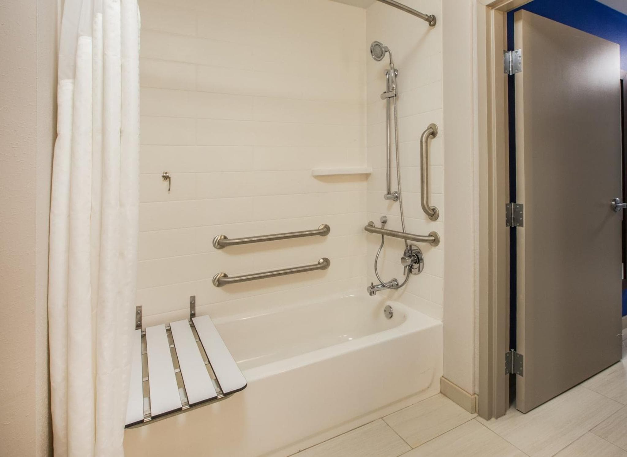 Holiday Inn Express & Suites Chicago - Oak Forest by IHG