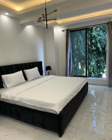 REOs Smart Haven with Pool