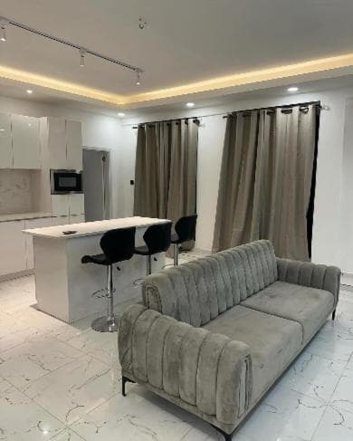 REOs Smart Haven with Pool