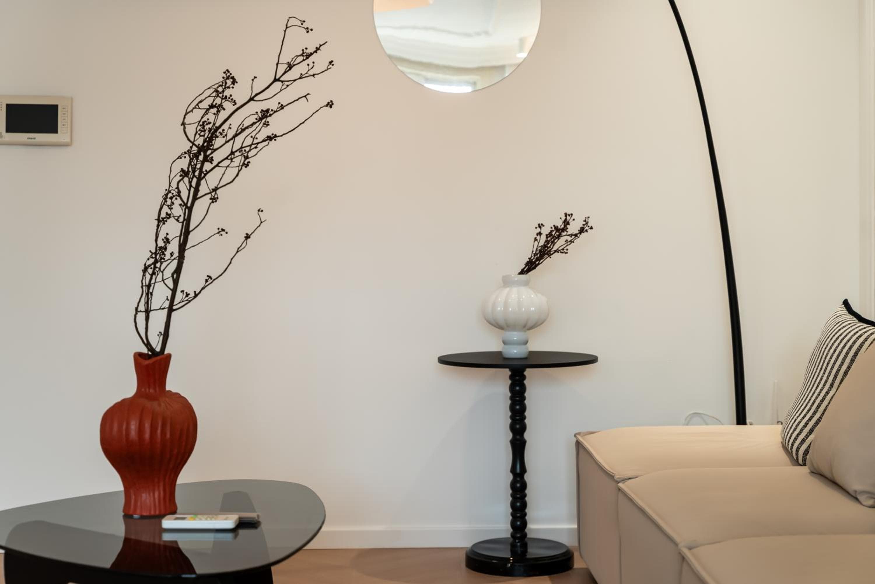 Yi Du Home with City & Tower Views-Walk to People's Sq & Xintiandi, Cards OK