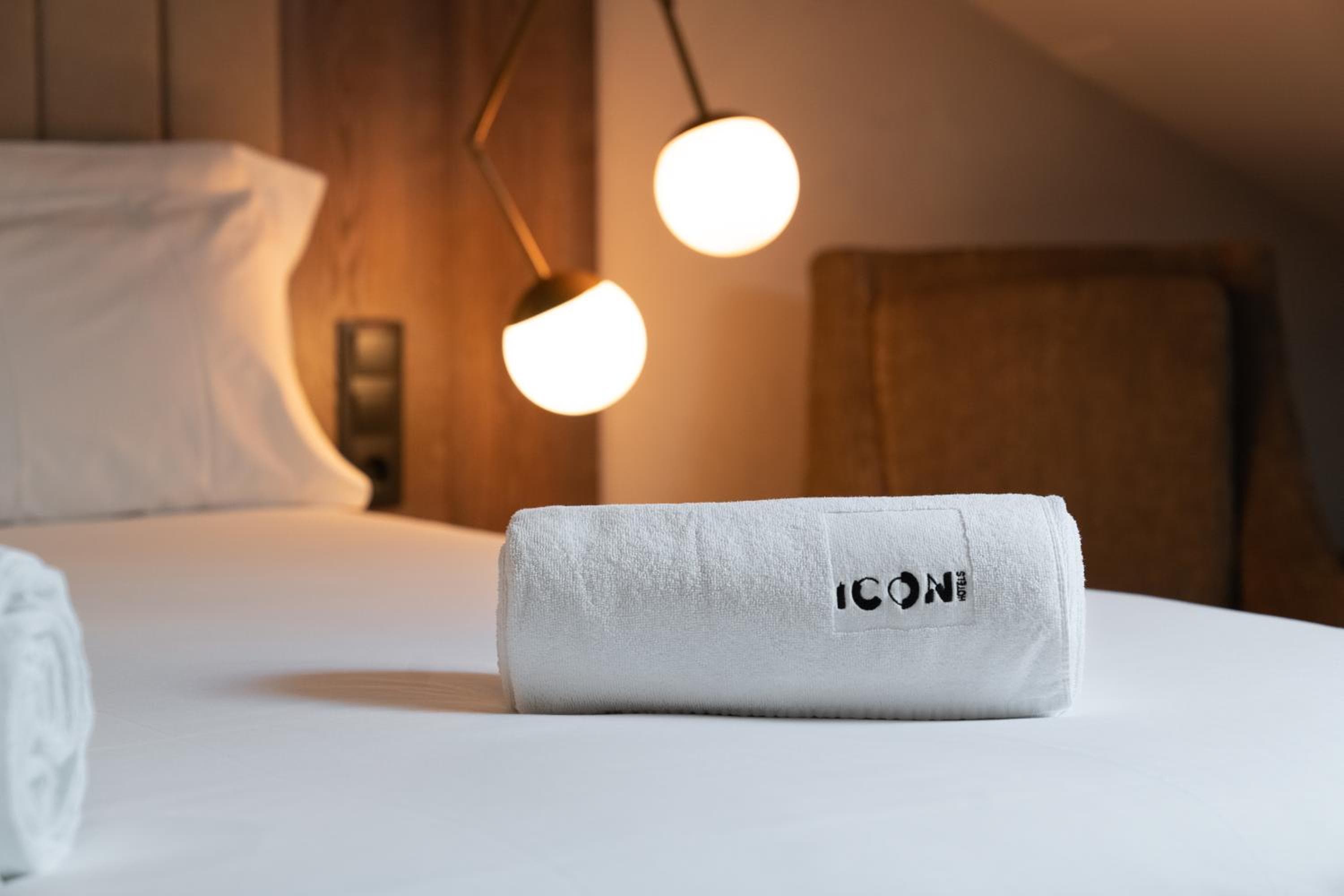 ICON Wipton