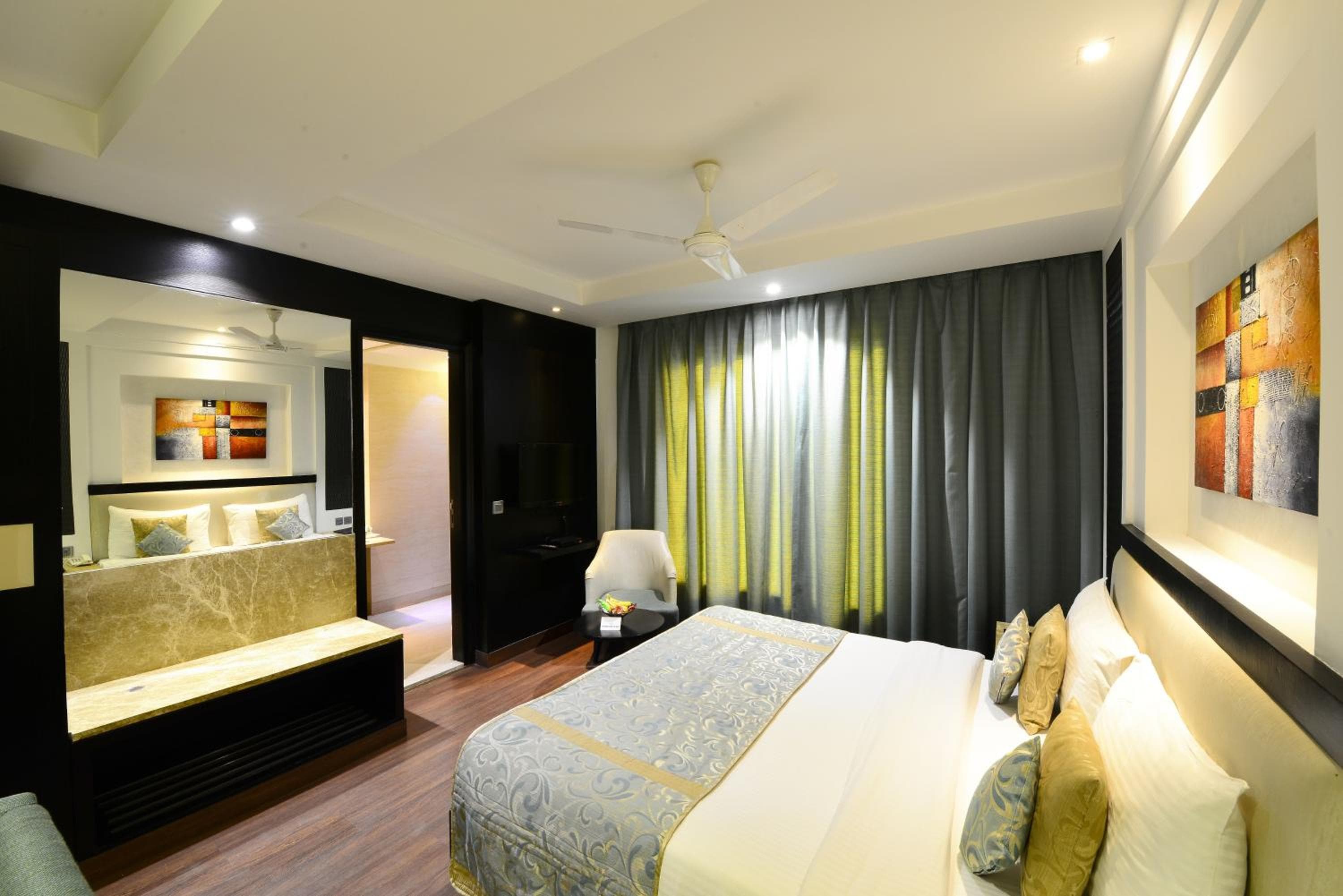 Hotel City Star, Near Connaught Place & New Delhi Railway Station, with Free Airport Pickup