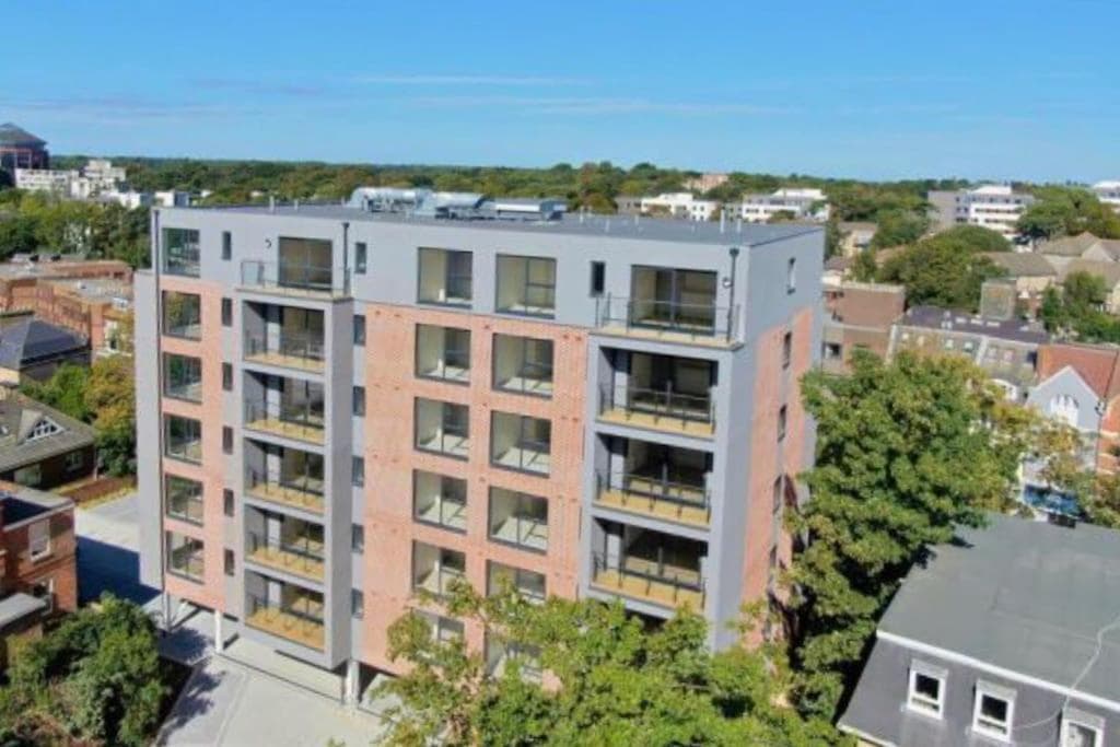 Central Bournemouth Apartment, Balcony, Free Parking