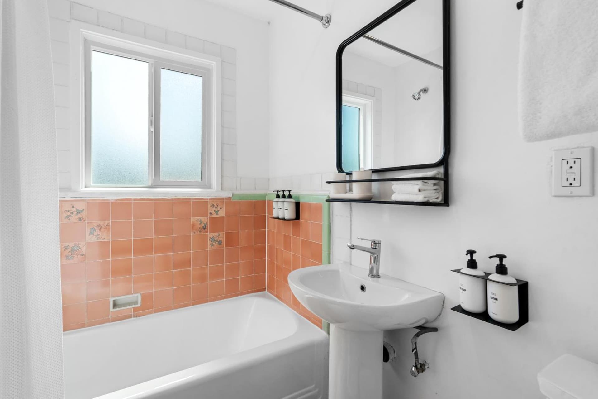 Aliza Hotel