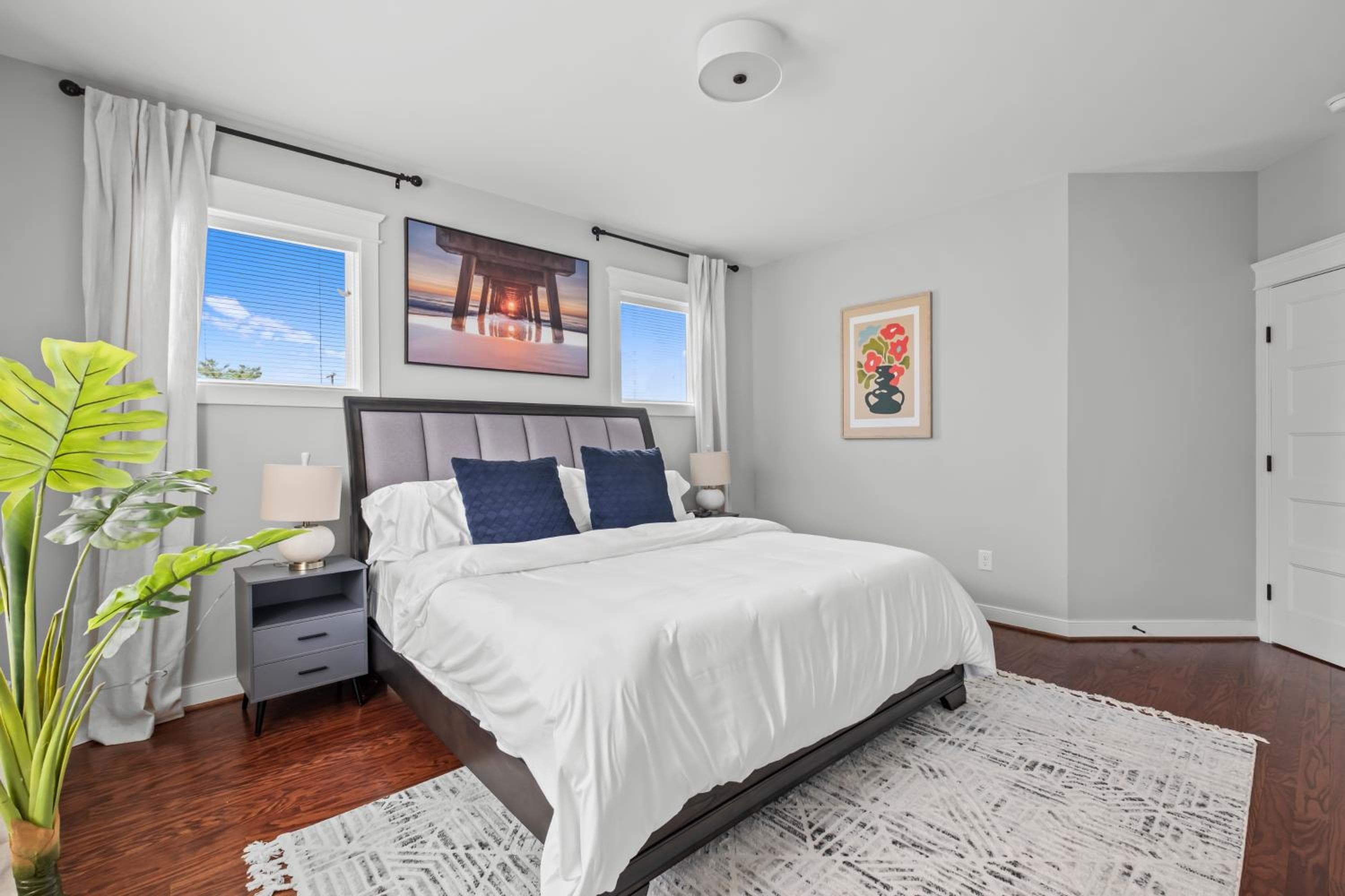 Richmond Gem, Free Parking, Quiet, Fenced,Walkable