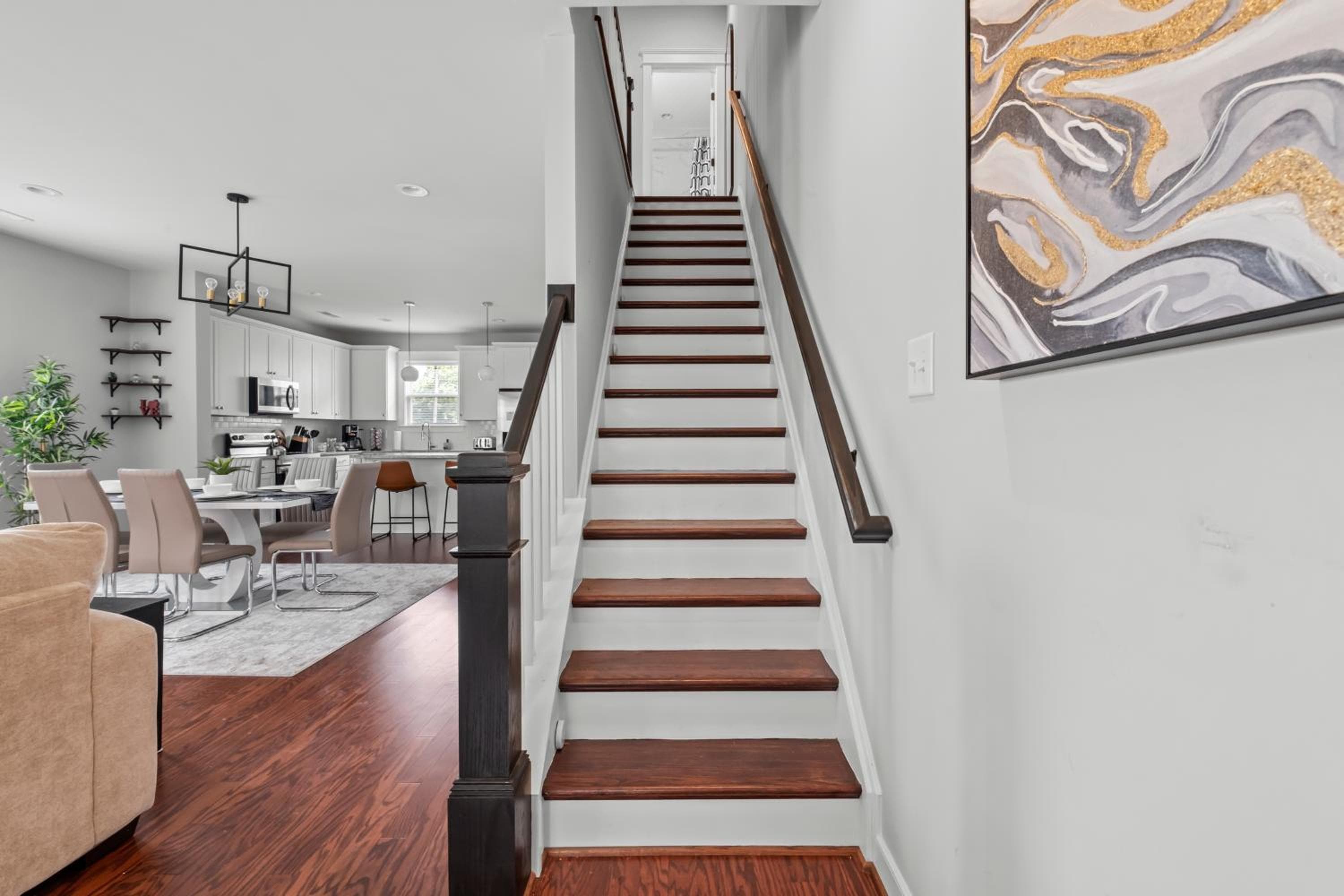 Richmond Gem, Free Parking, Quiet, Fenced,Walkable
