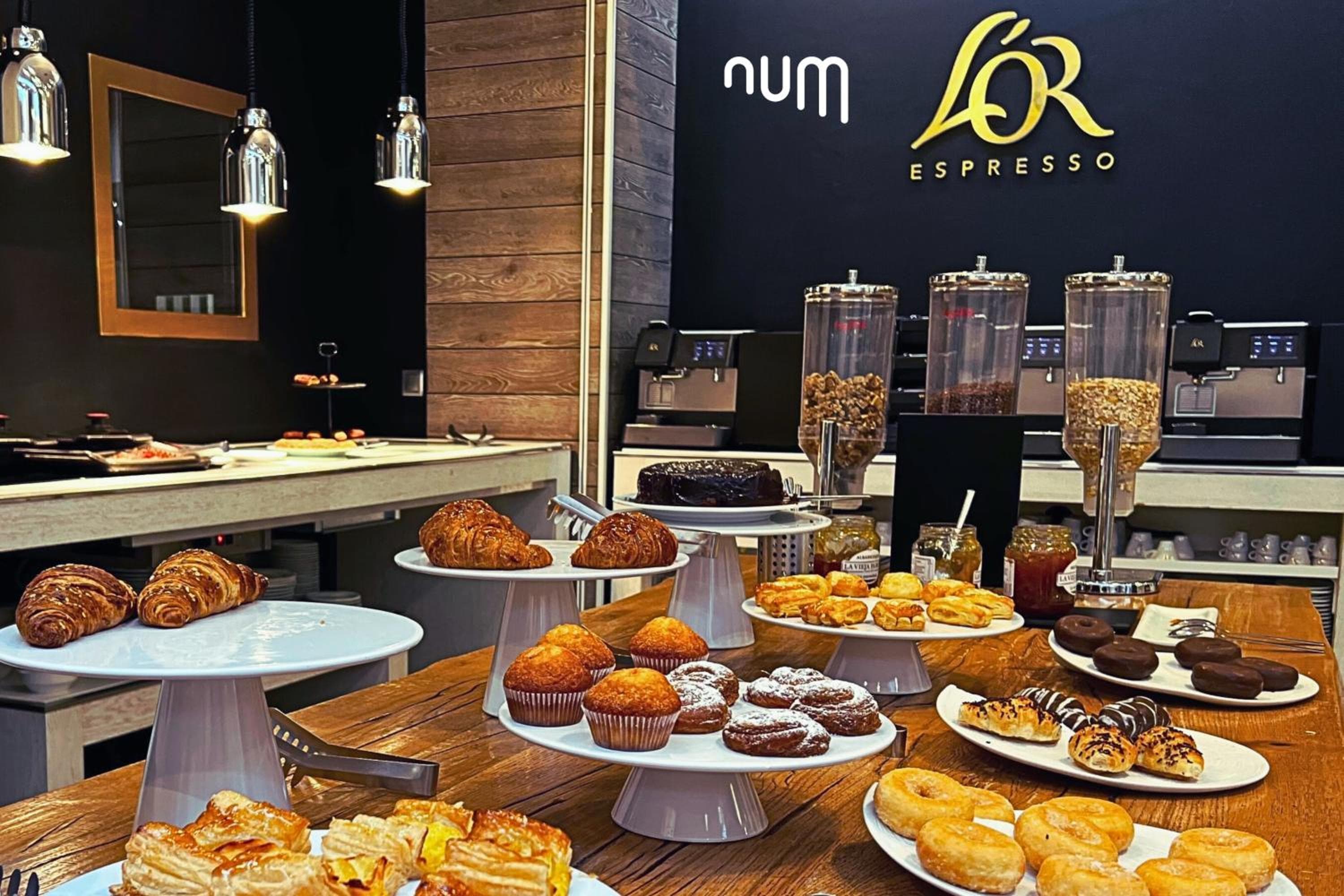Num Hotel