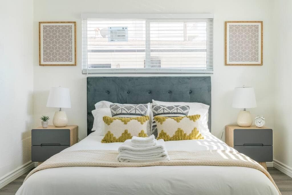 Enjoy Alhambra Night Life at 2BR Apt