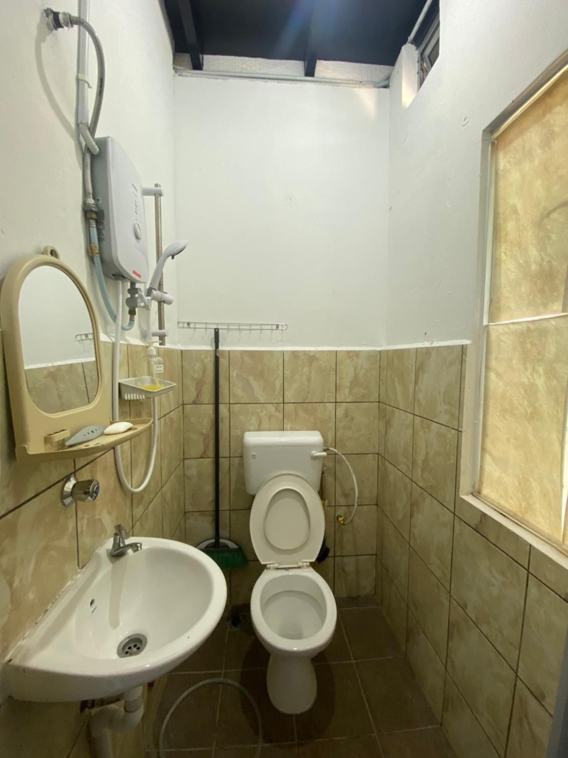 Julian Homestay - Room2