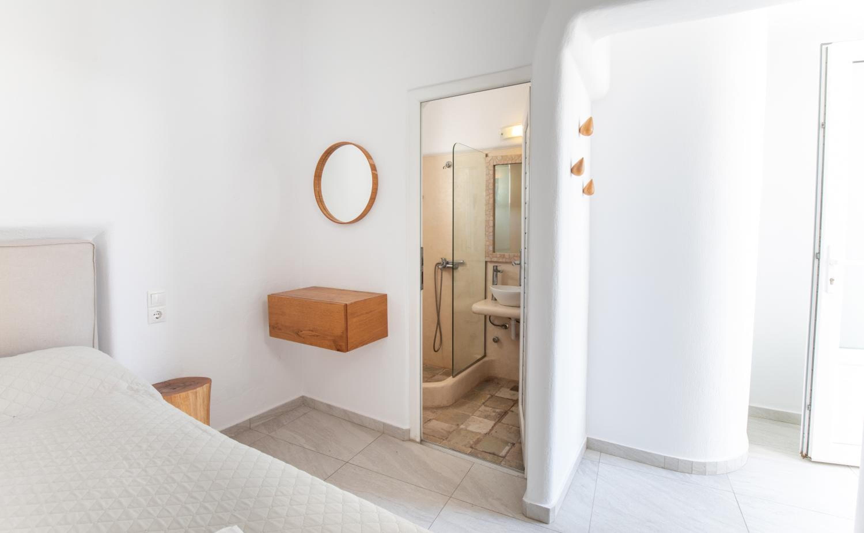 Agia Anna Beachfront Boutique