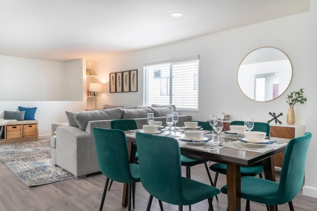 New DT Alhambra Family Vacation Home with King Bed