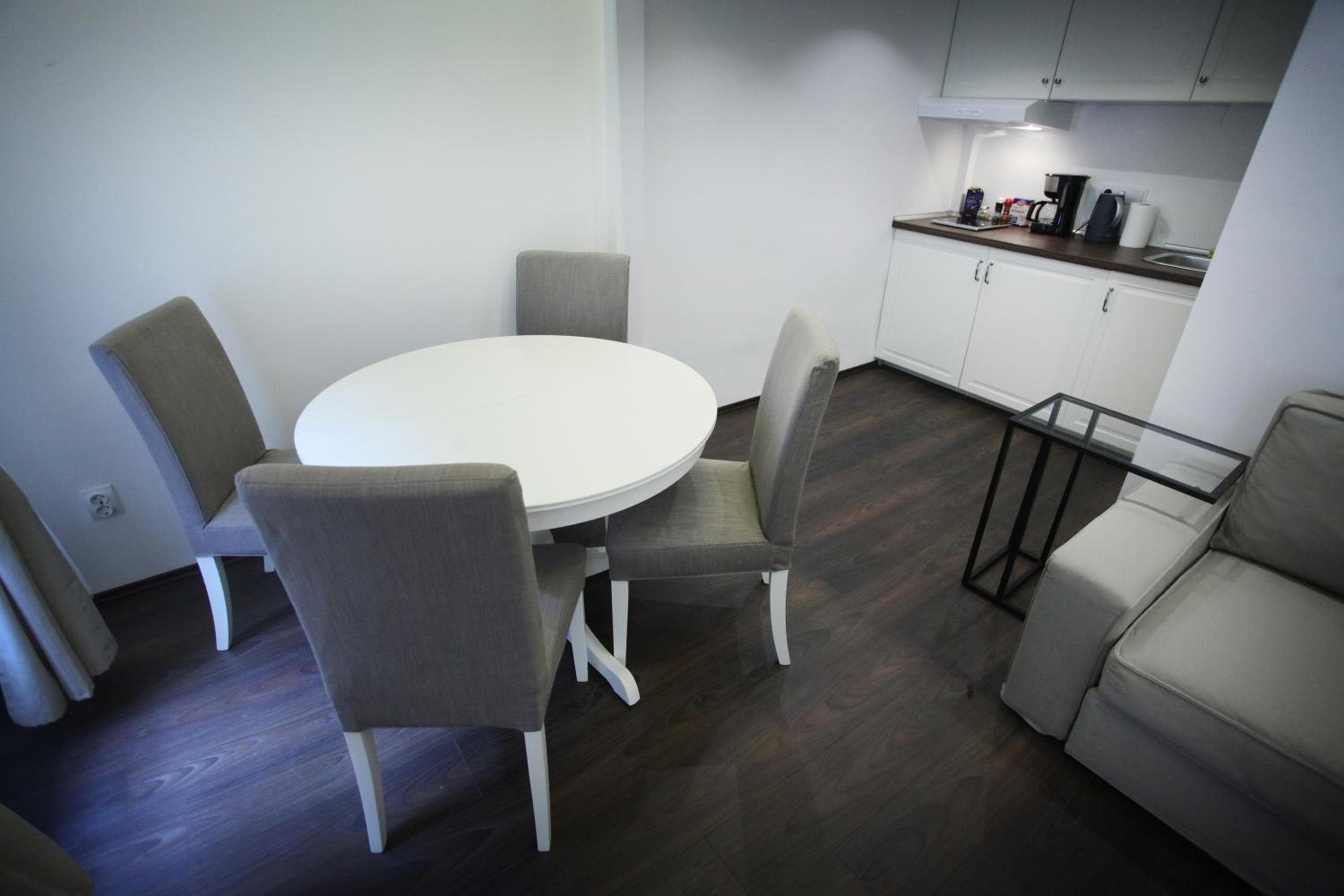 Chain Bridge Apartment