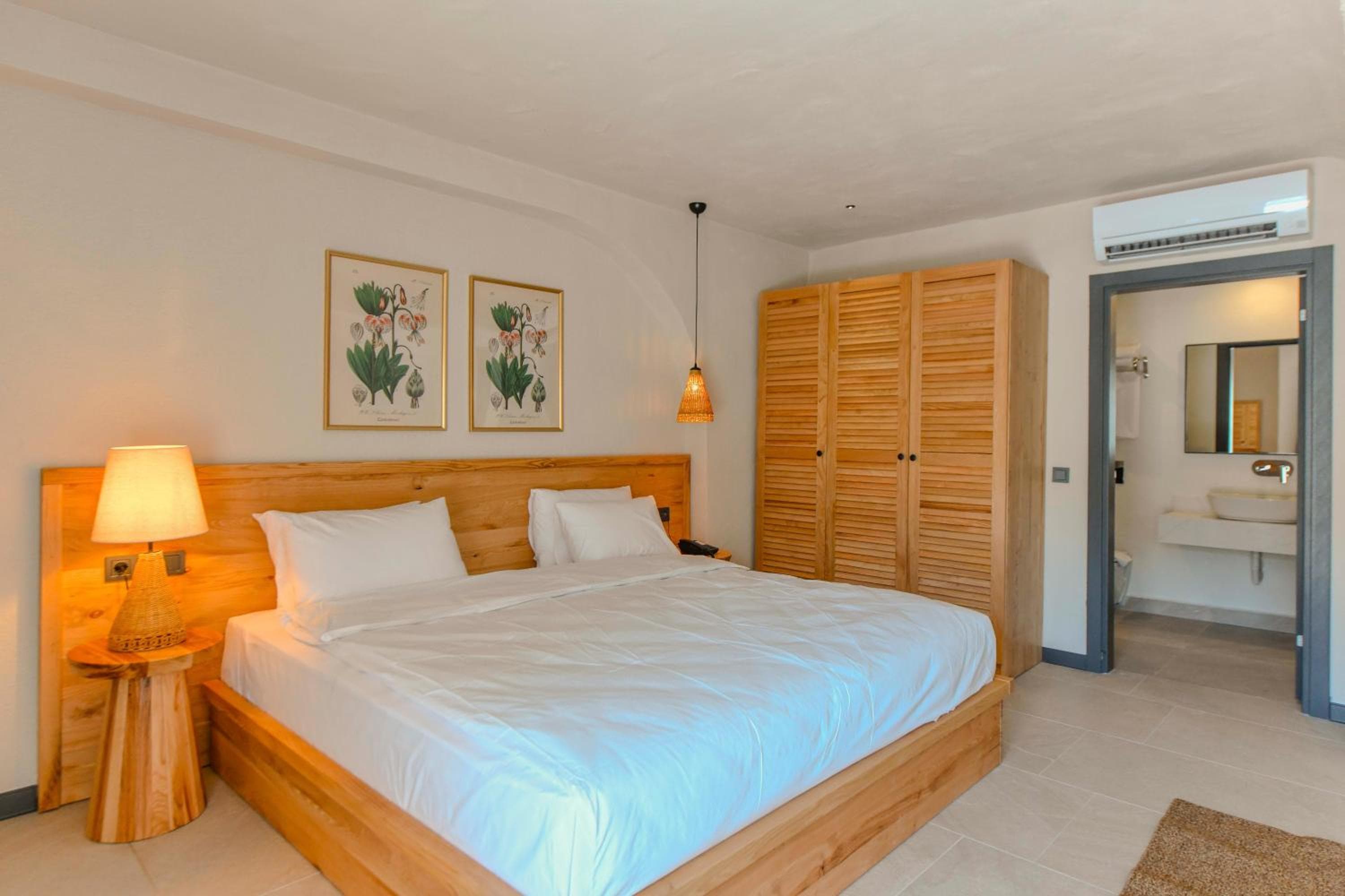 Unsal Hotel