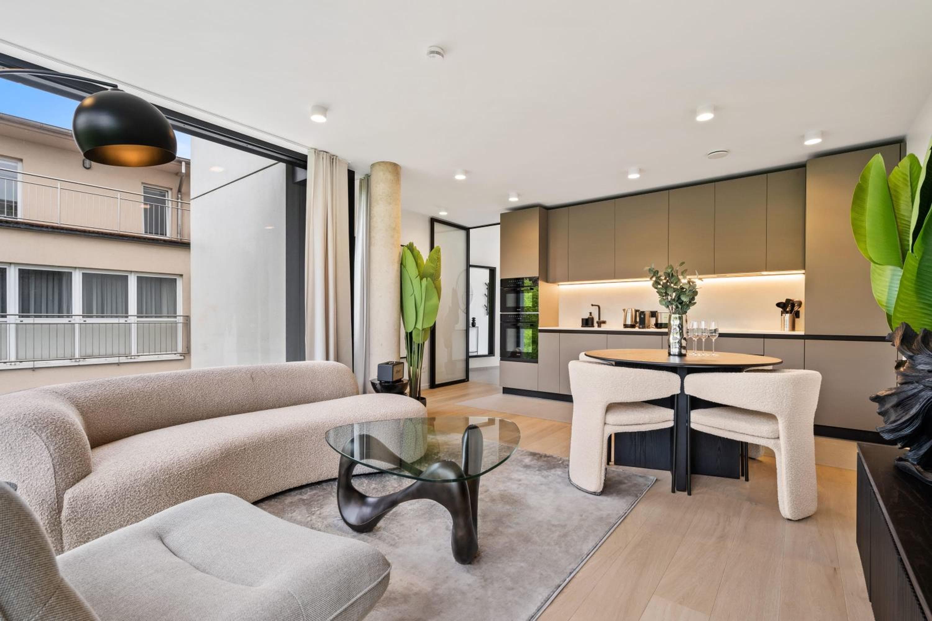 Stylish Downtown Escape with Comforts