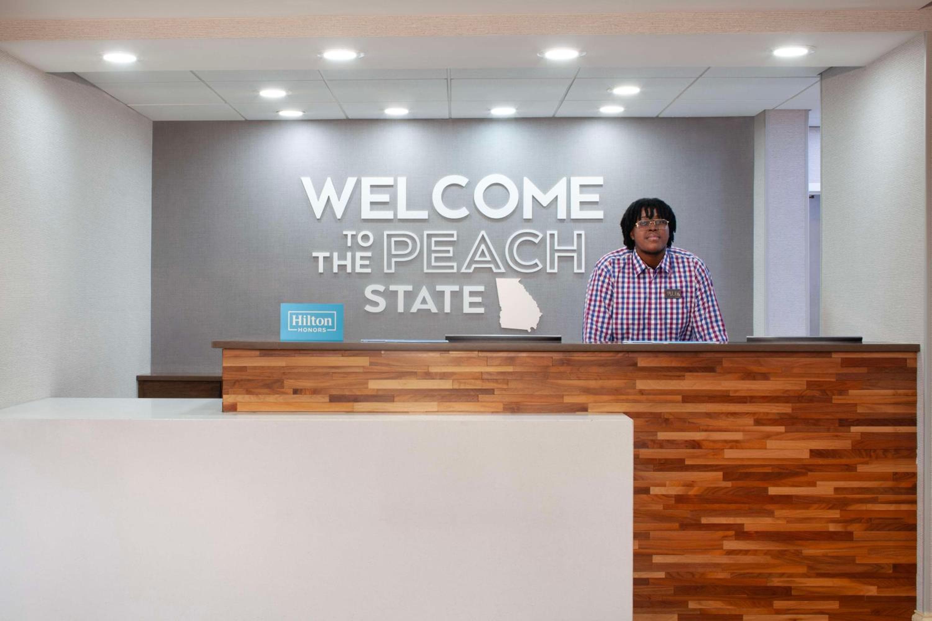Hampton Inn & Suites-Atlanta Airport North-I-85