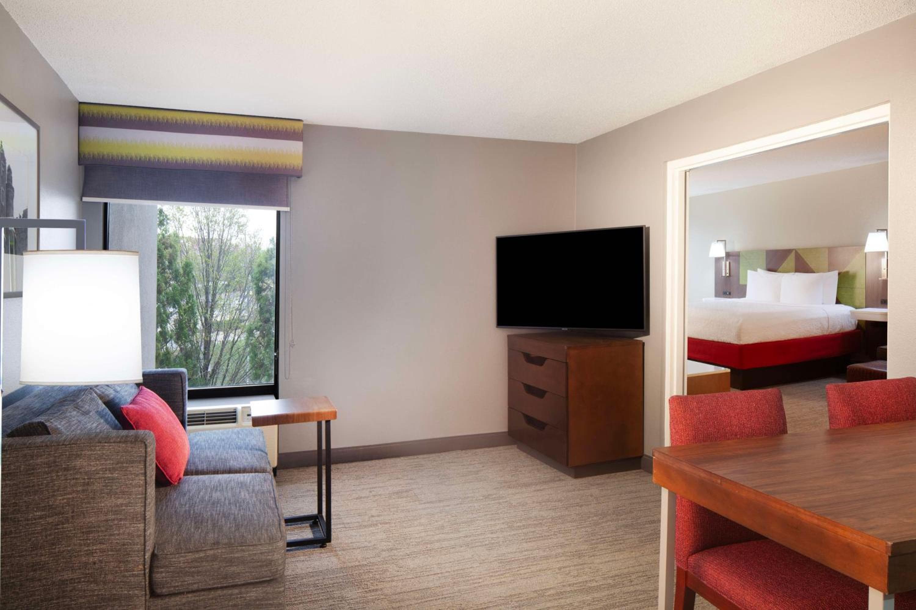 Hampton Inn & Suites-Atlanta Airport North-I-85