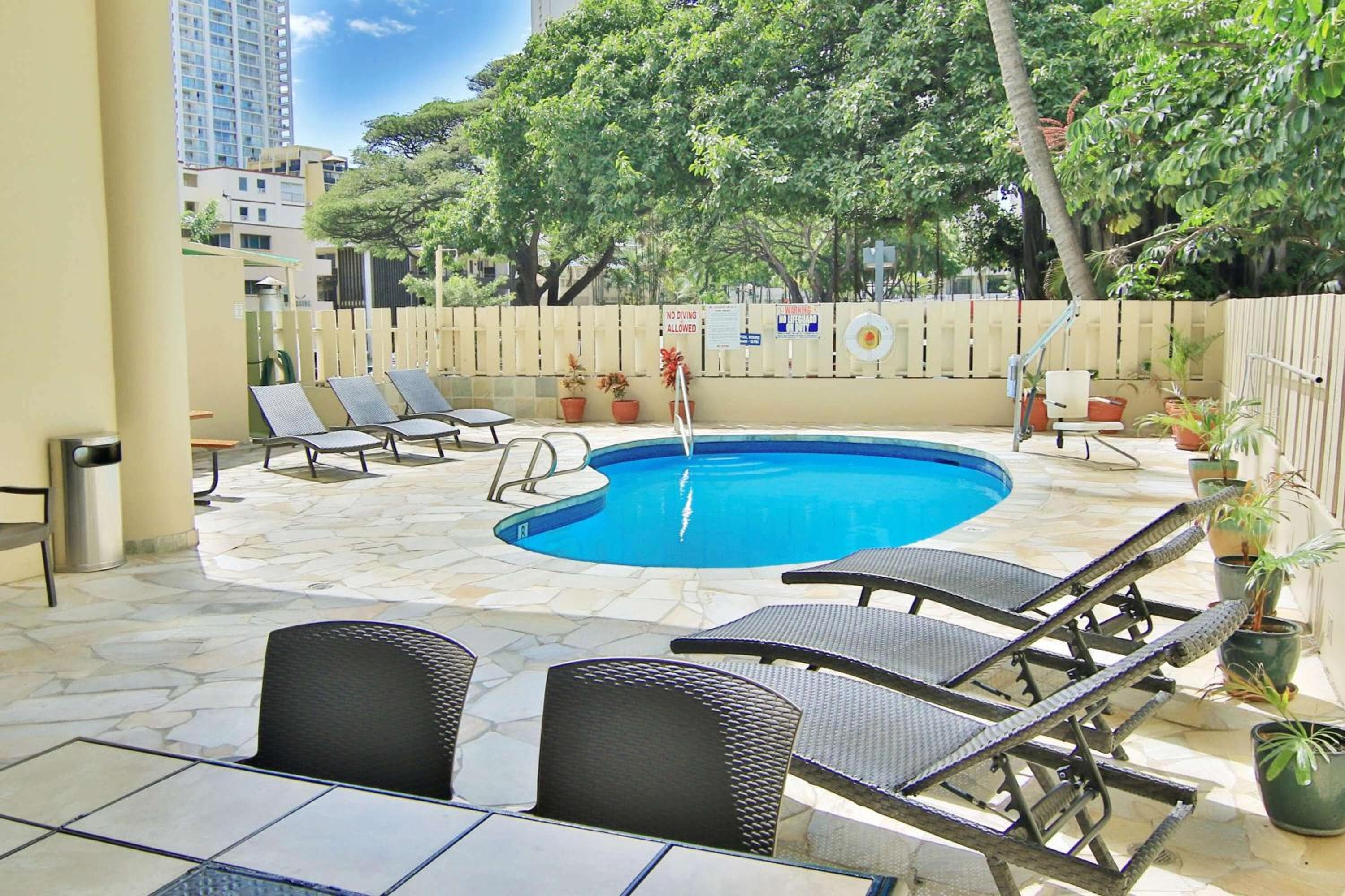 Aqua Aloha Surf Waikiki