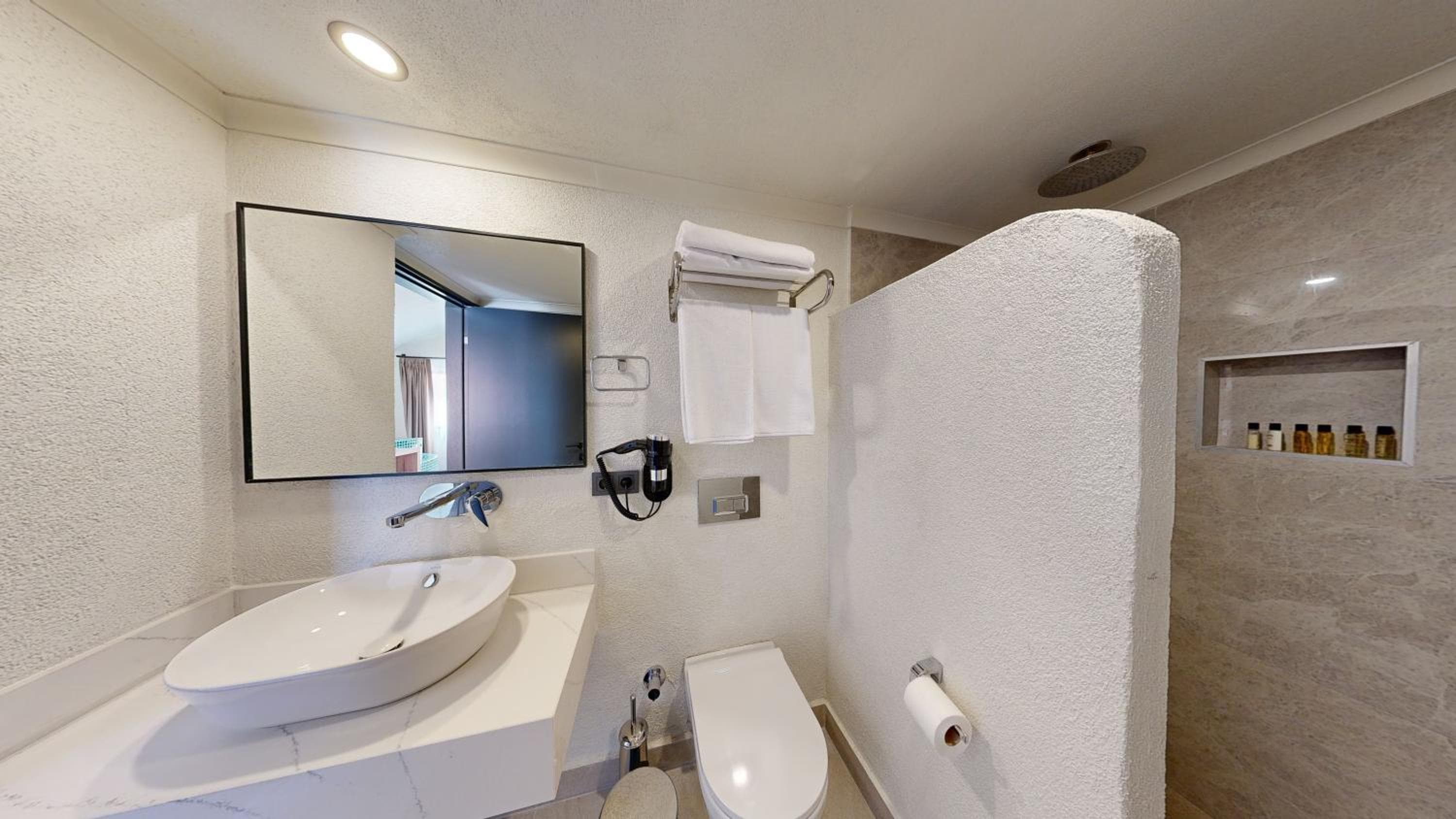 Unsal Hotel