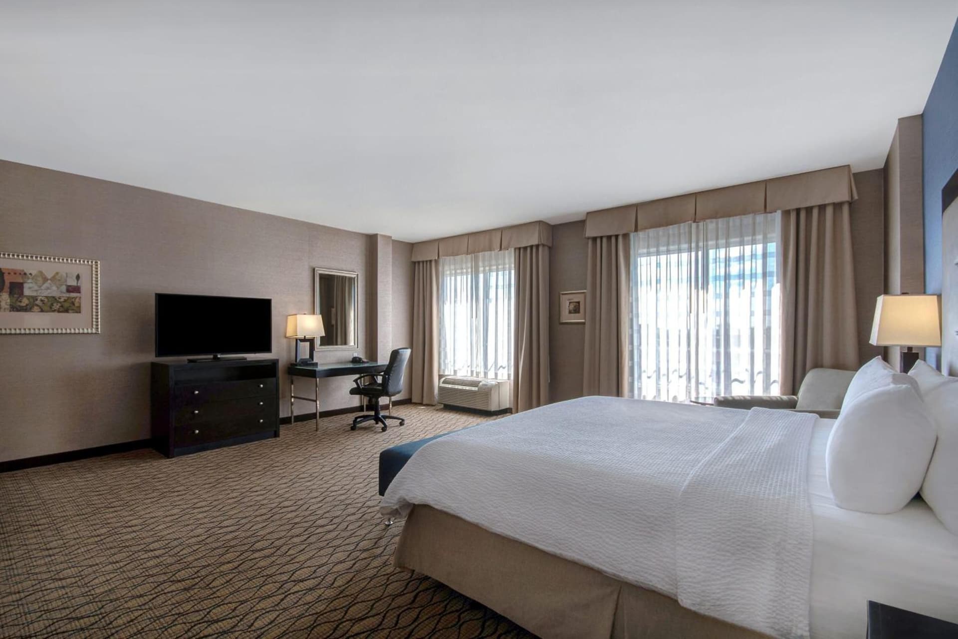 Holiday Inn Detroit Metro Airport by IHG