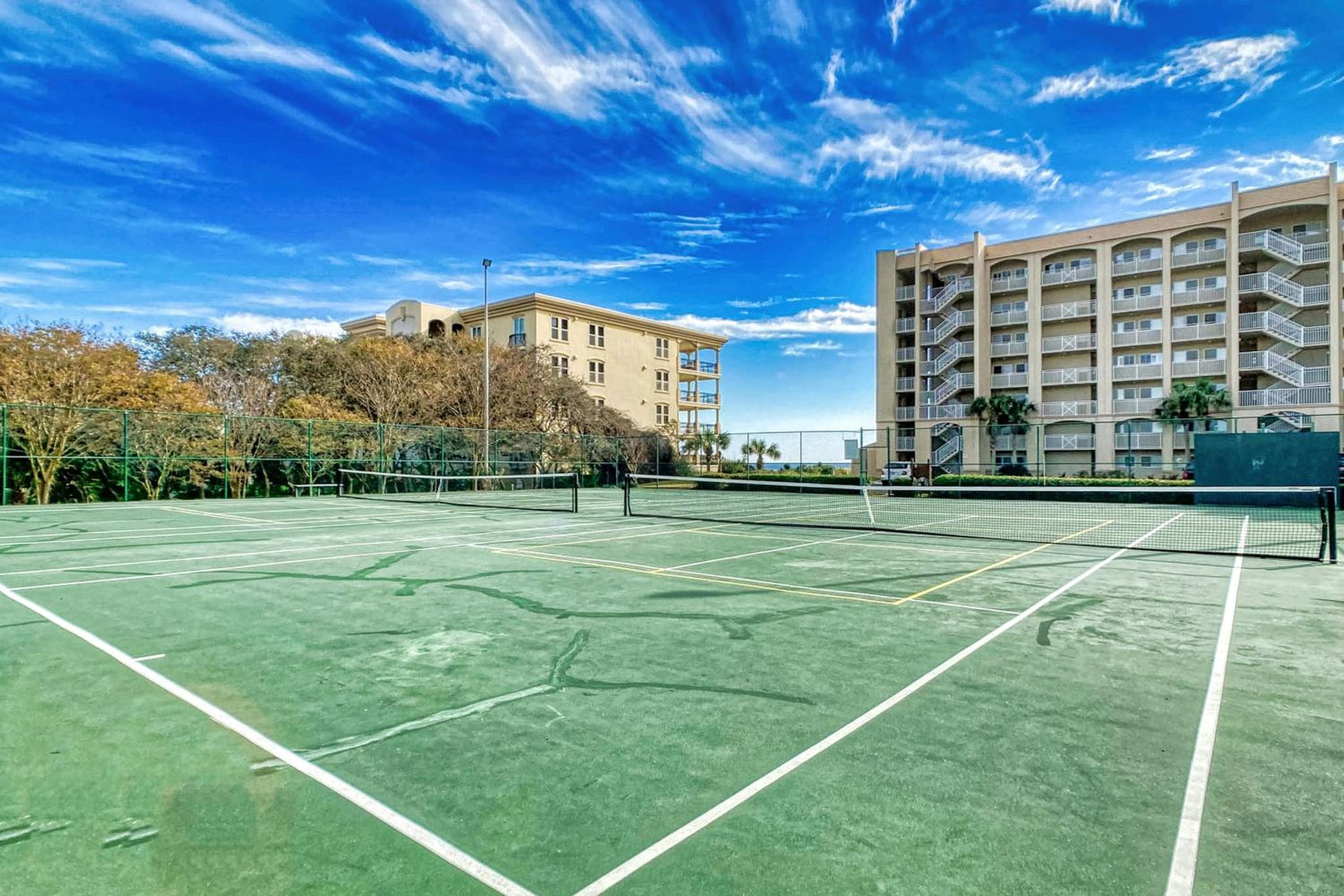 Beach House Condominiums B504 - Beachfront with Pool, Wi-Fi, & Beach Service