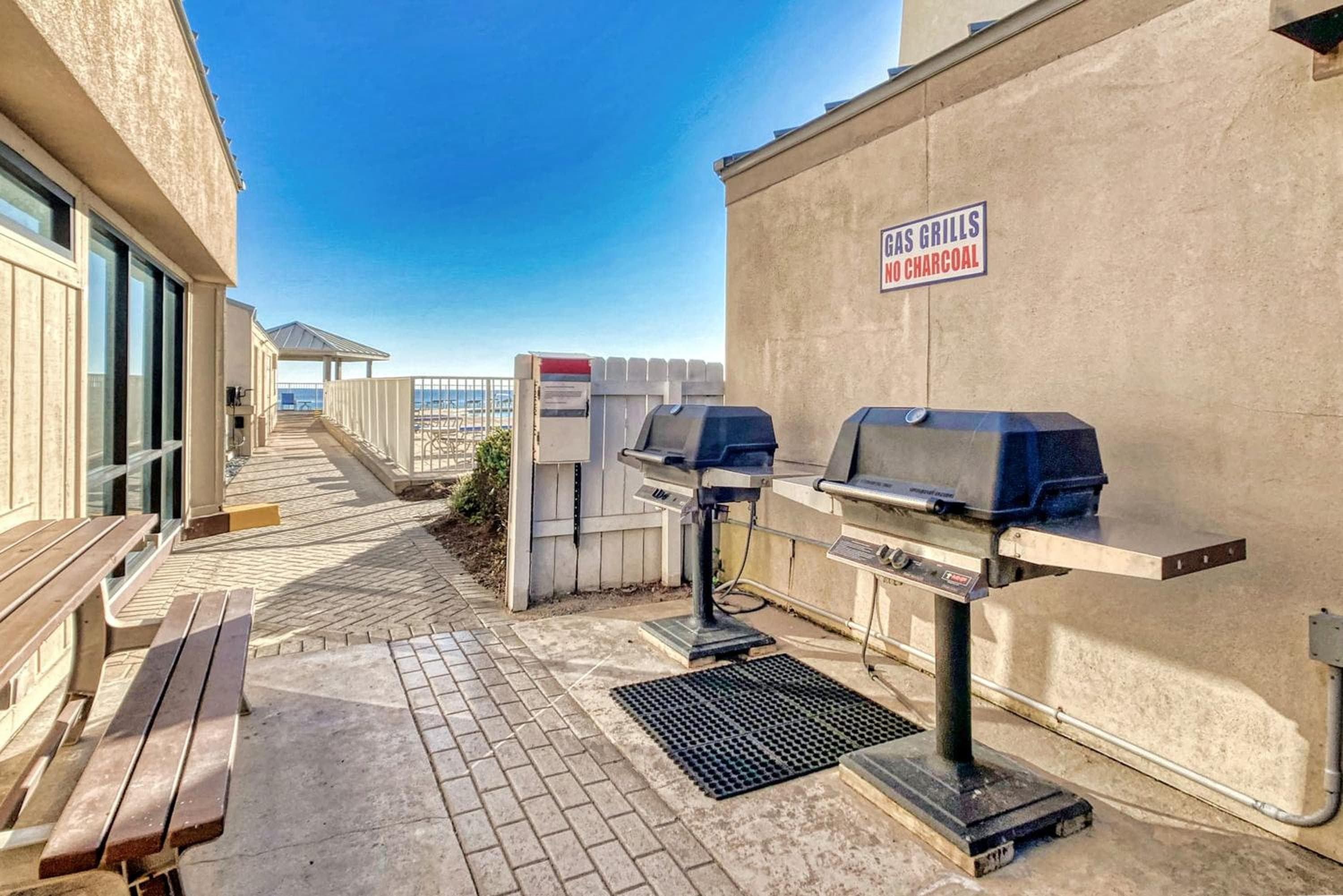 Beach House Condominiums B504 - Beachfront with Pool, Wi-Fi, & Beach Service
