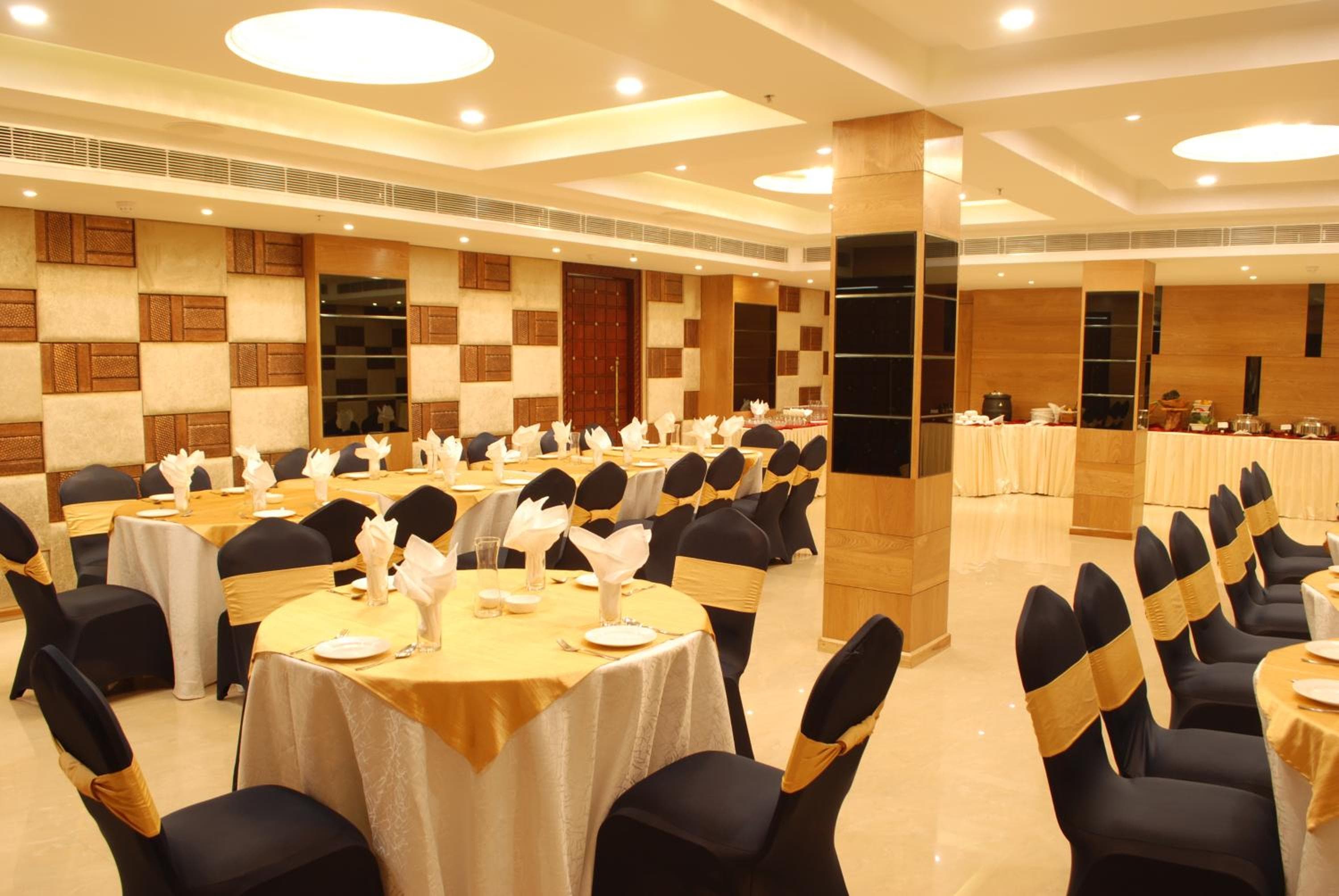 Glades Hotel