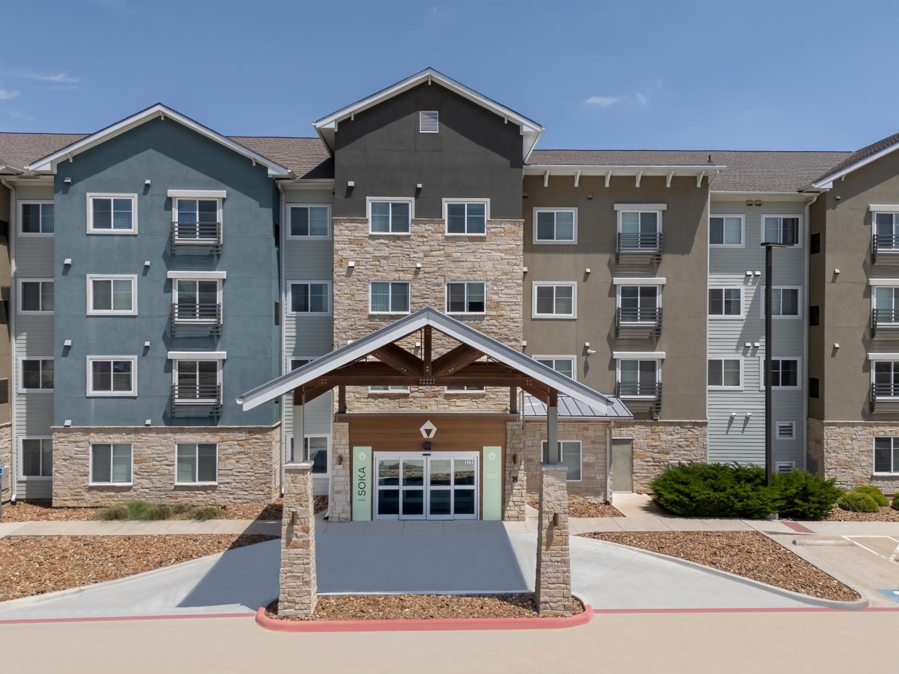 Soka Suites Dallas - Las Colinas