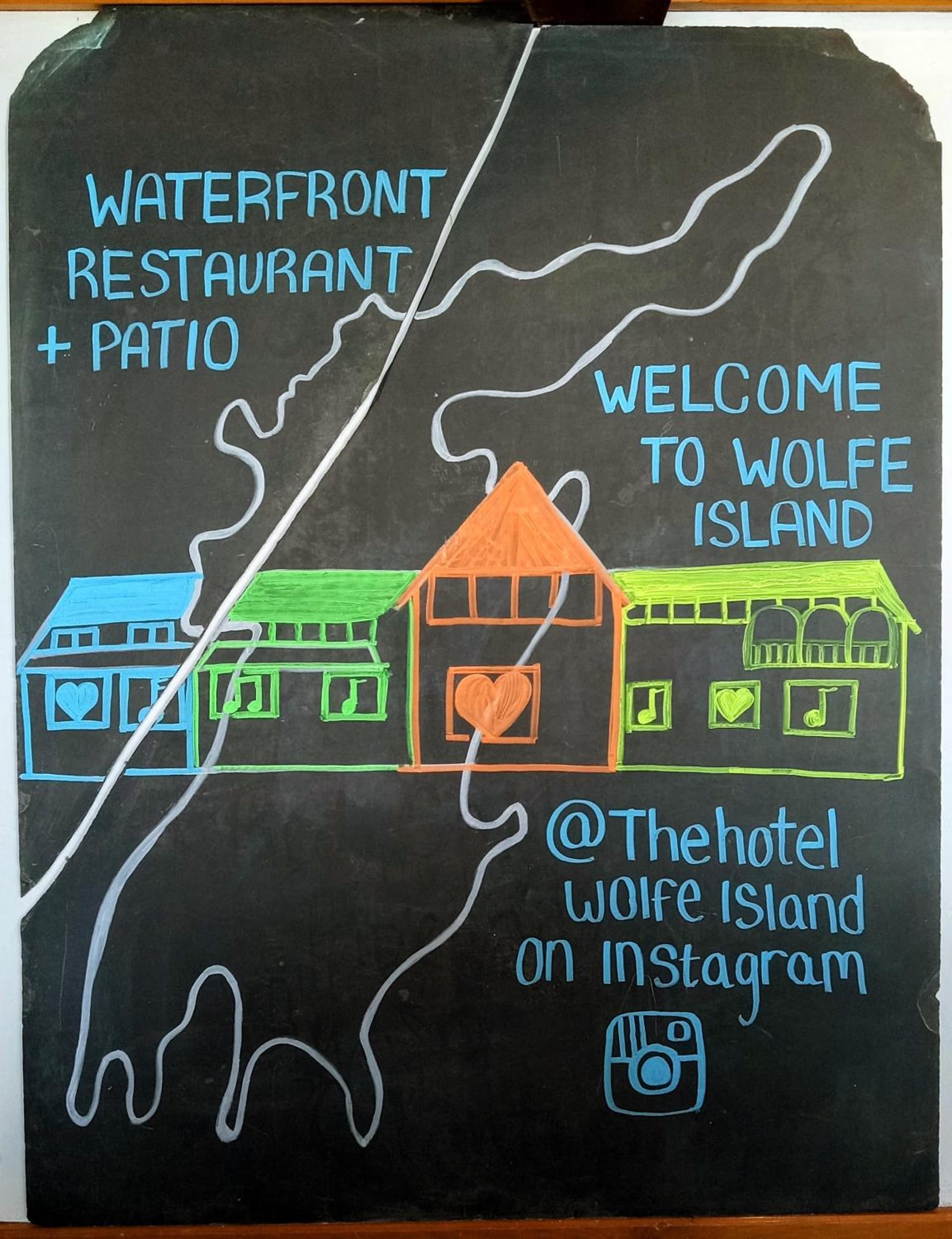 Hotel Wolfe Island